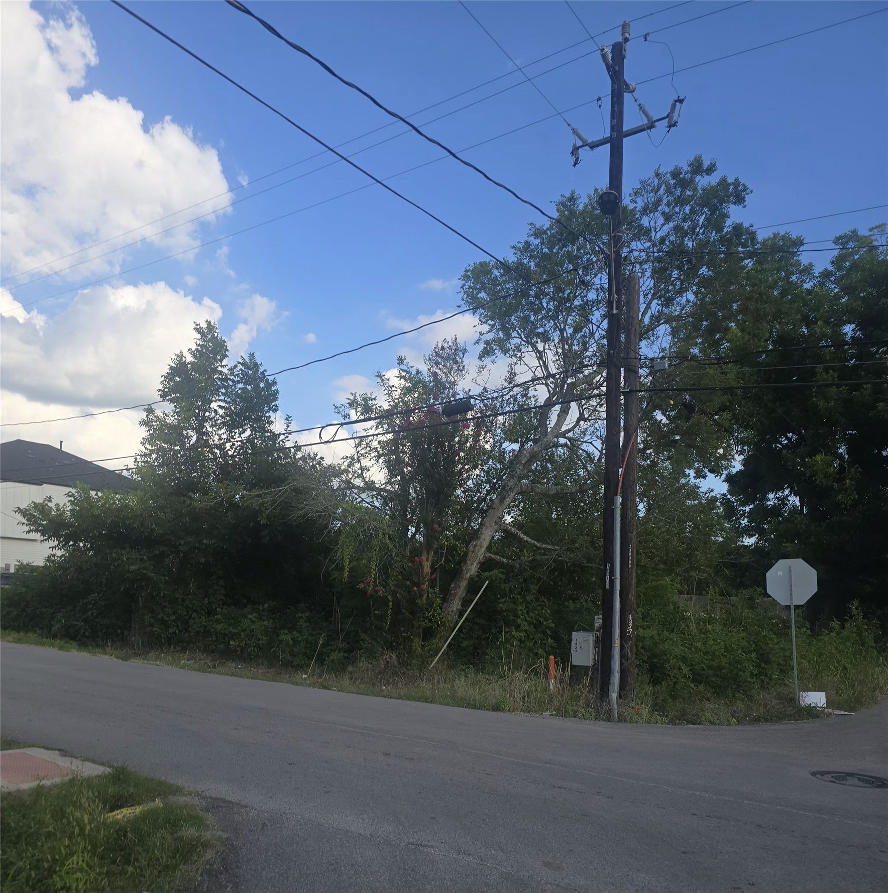 0 De Walt Property Photo 2