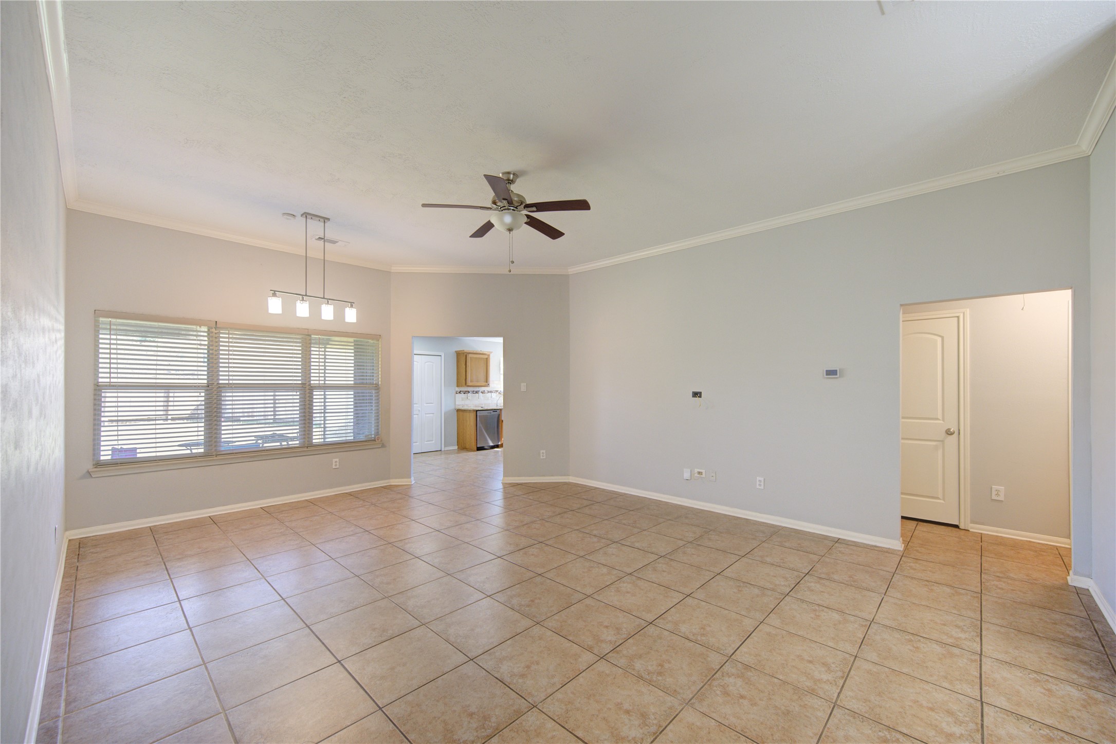 20330 Desert Willow Drive Property Photo 8