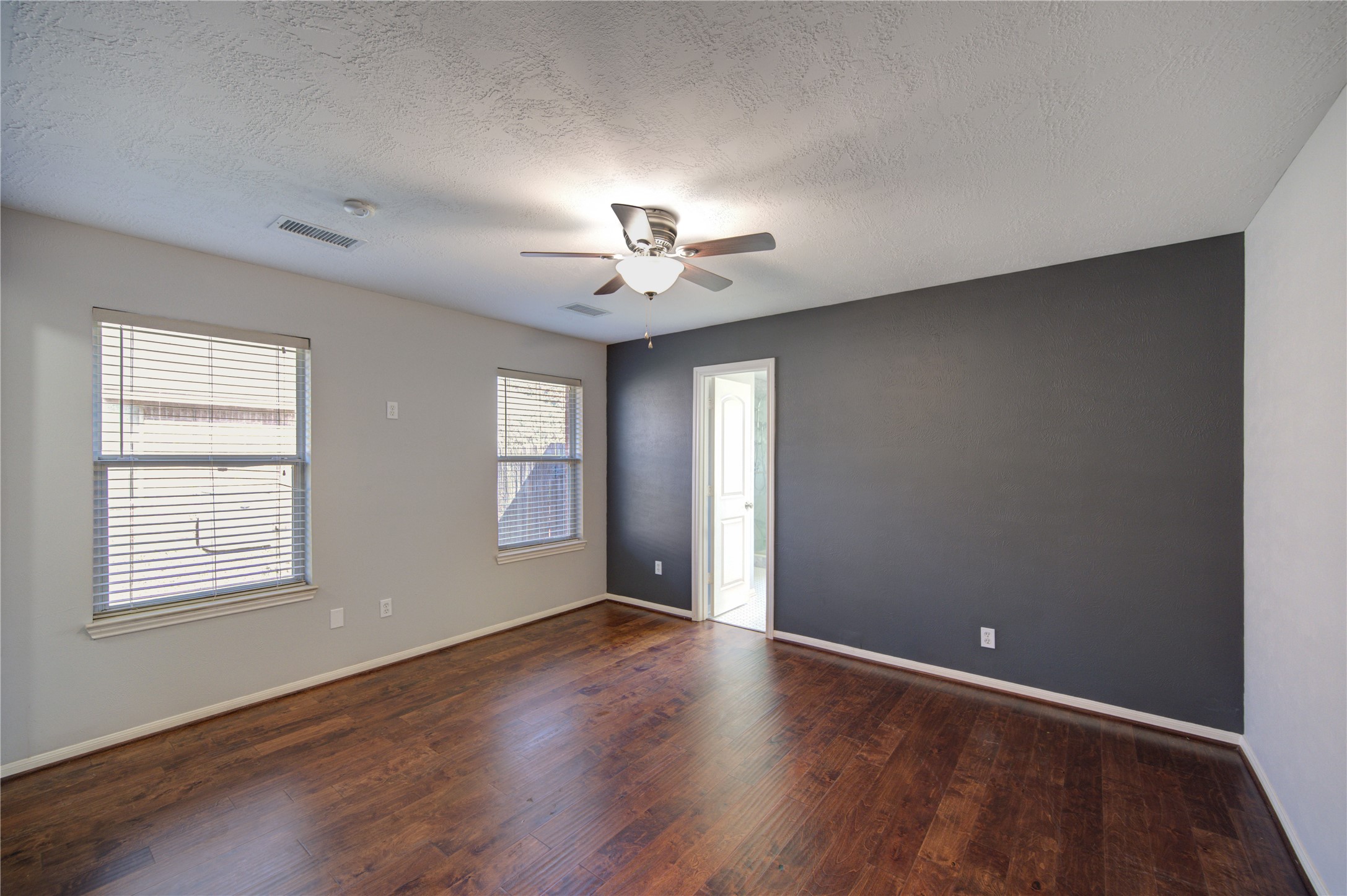20330 Desert Willow Drive Property Photo 18