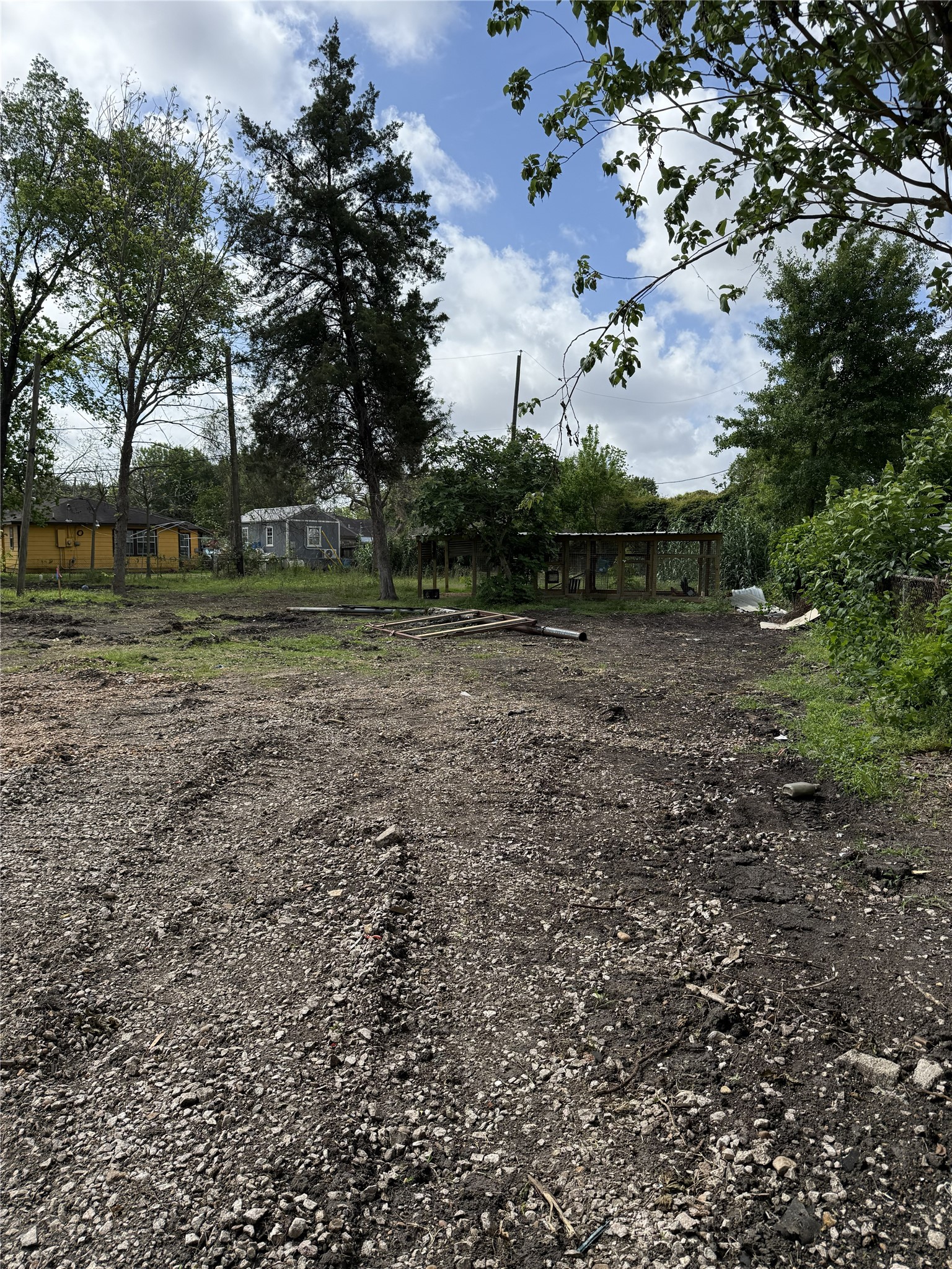 1616 Red Bluff Court Property Photo 2