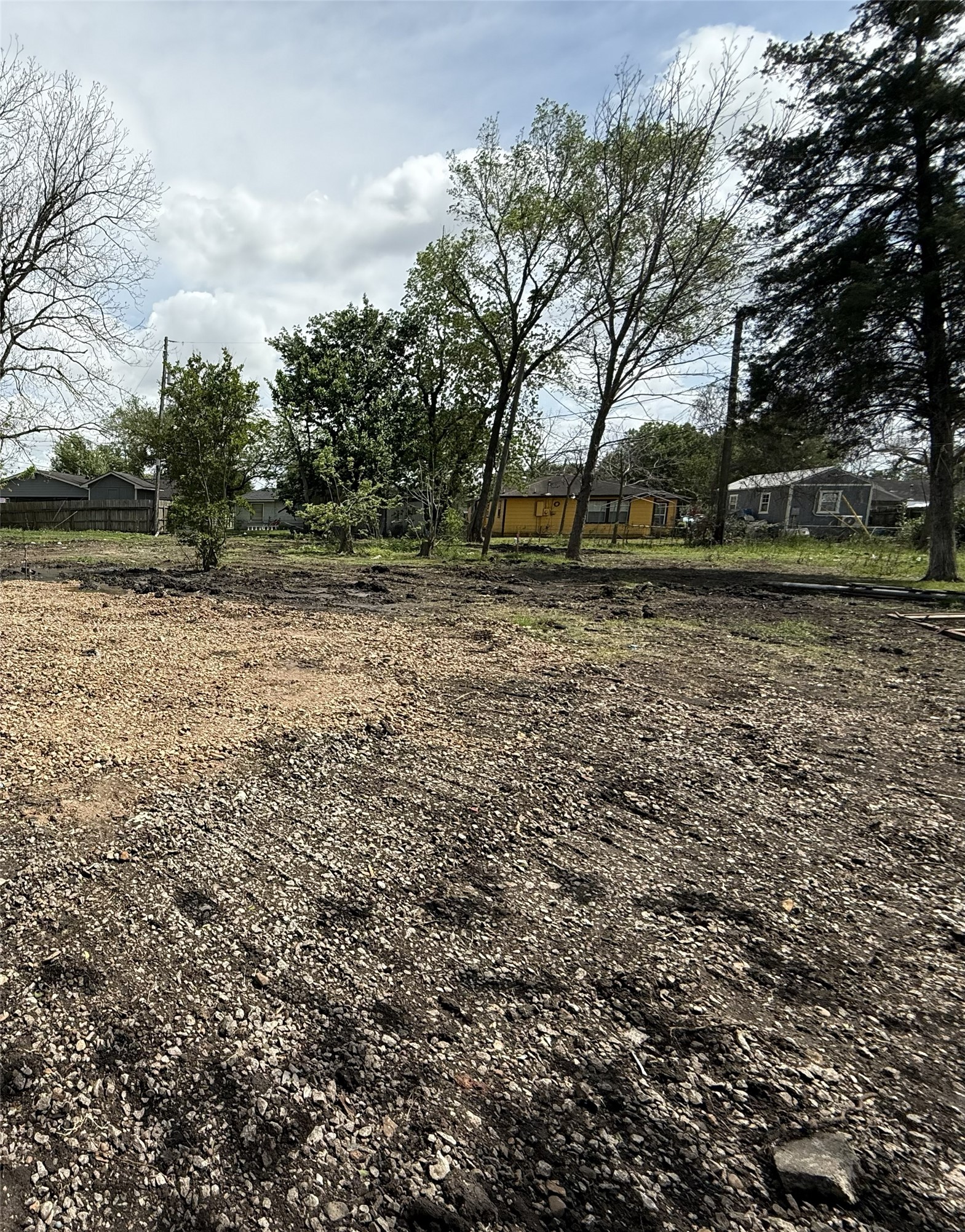 1616 Red Bluff Court Property Photo 4
