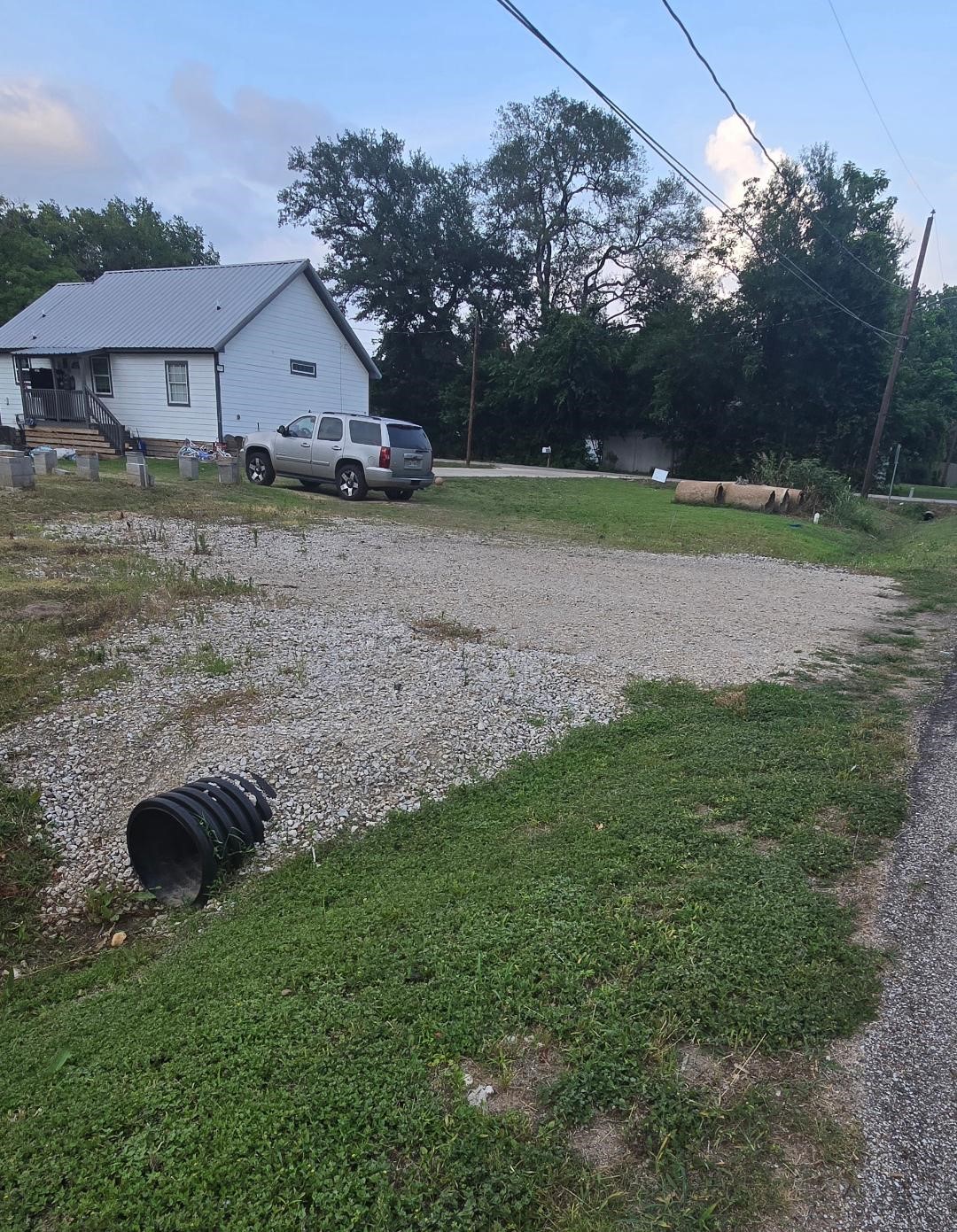 2710 Sledge Street Property Photo 5