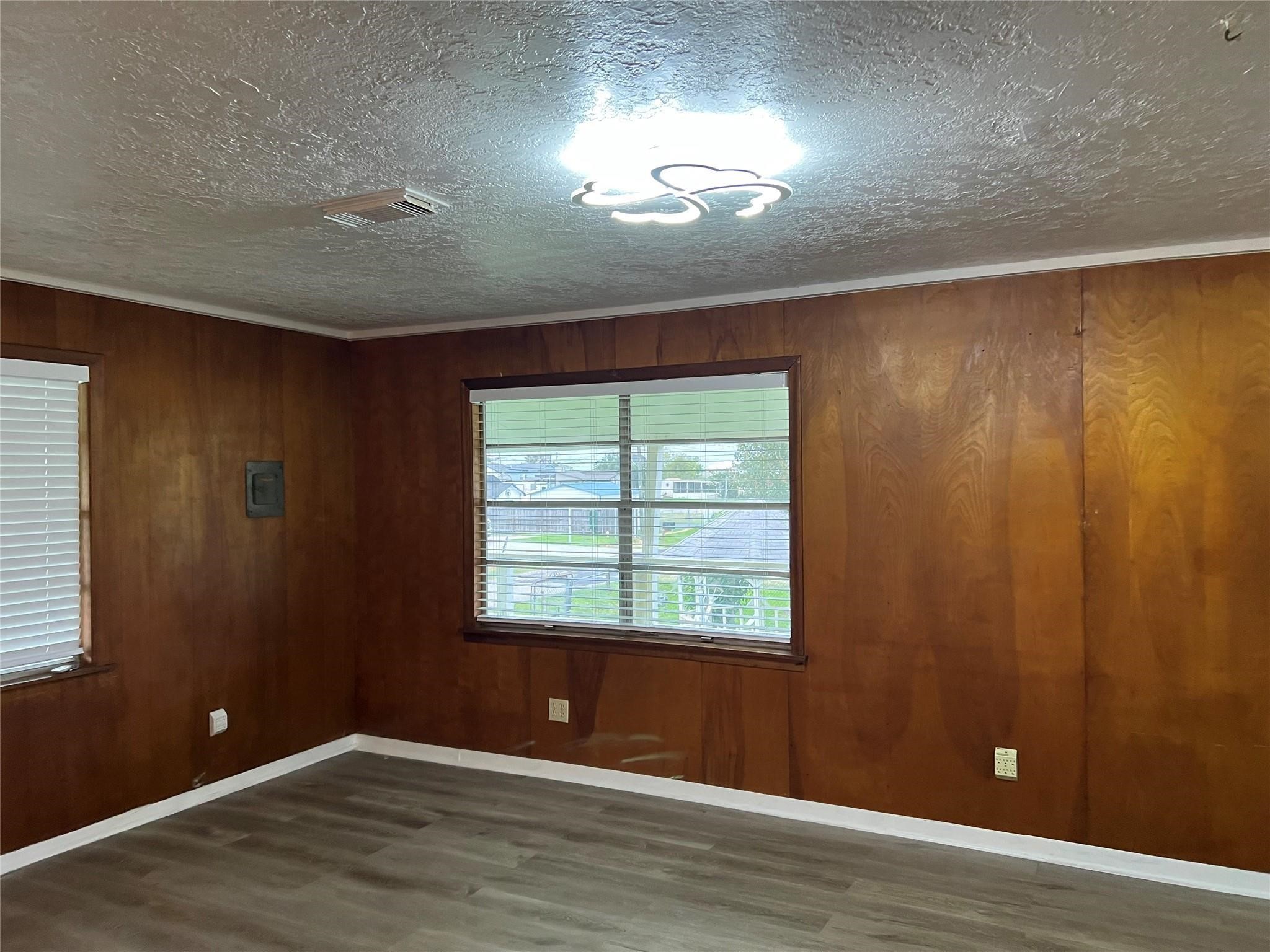 215 13th Street Property Photo 5