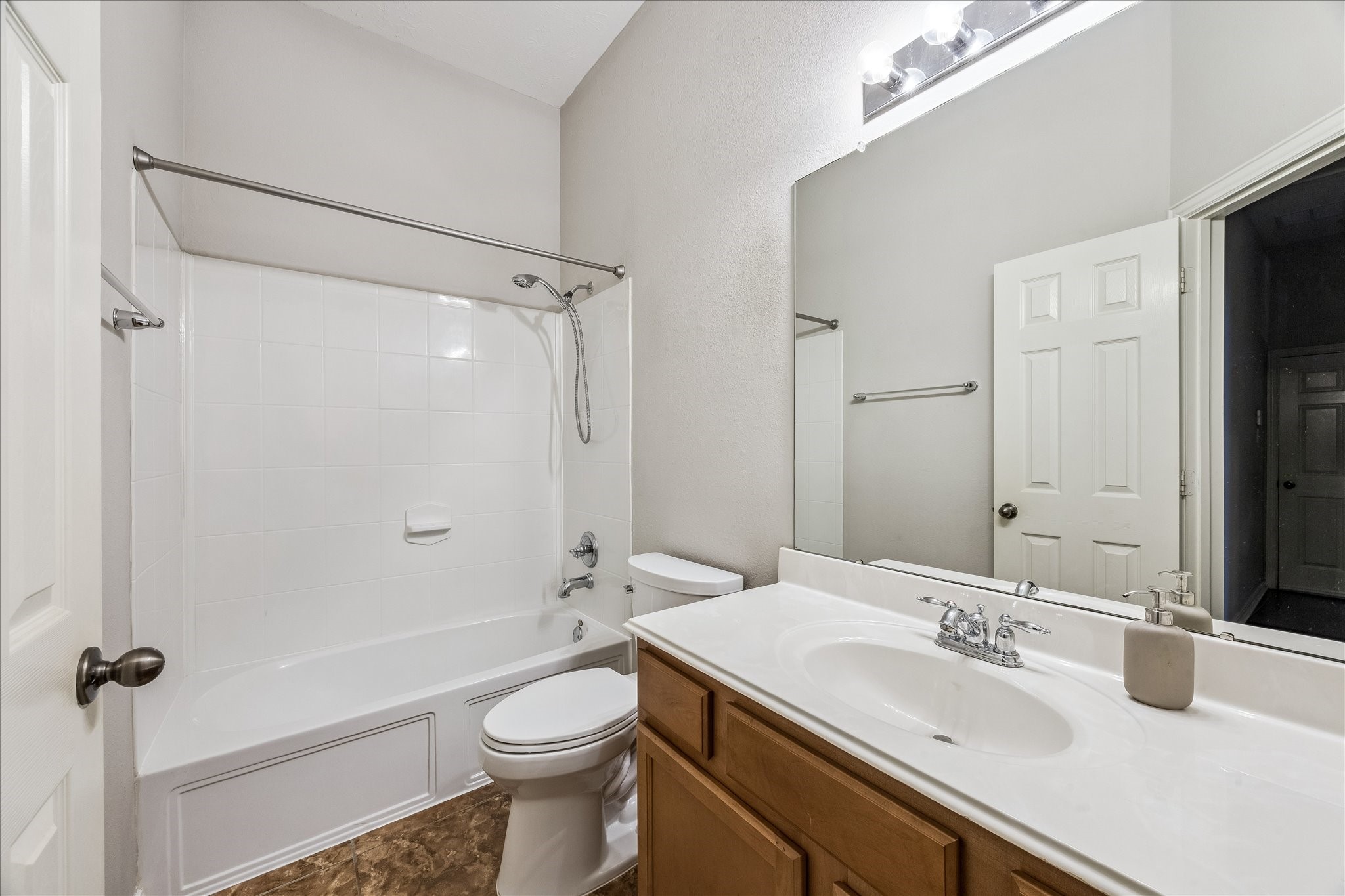 2821 Chinaberry Park Lane Property Photo 15