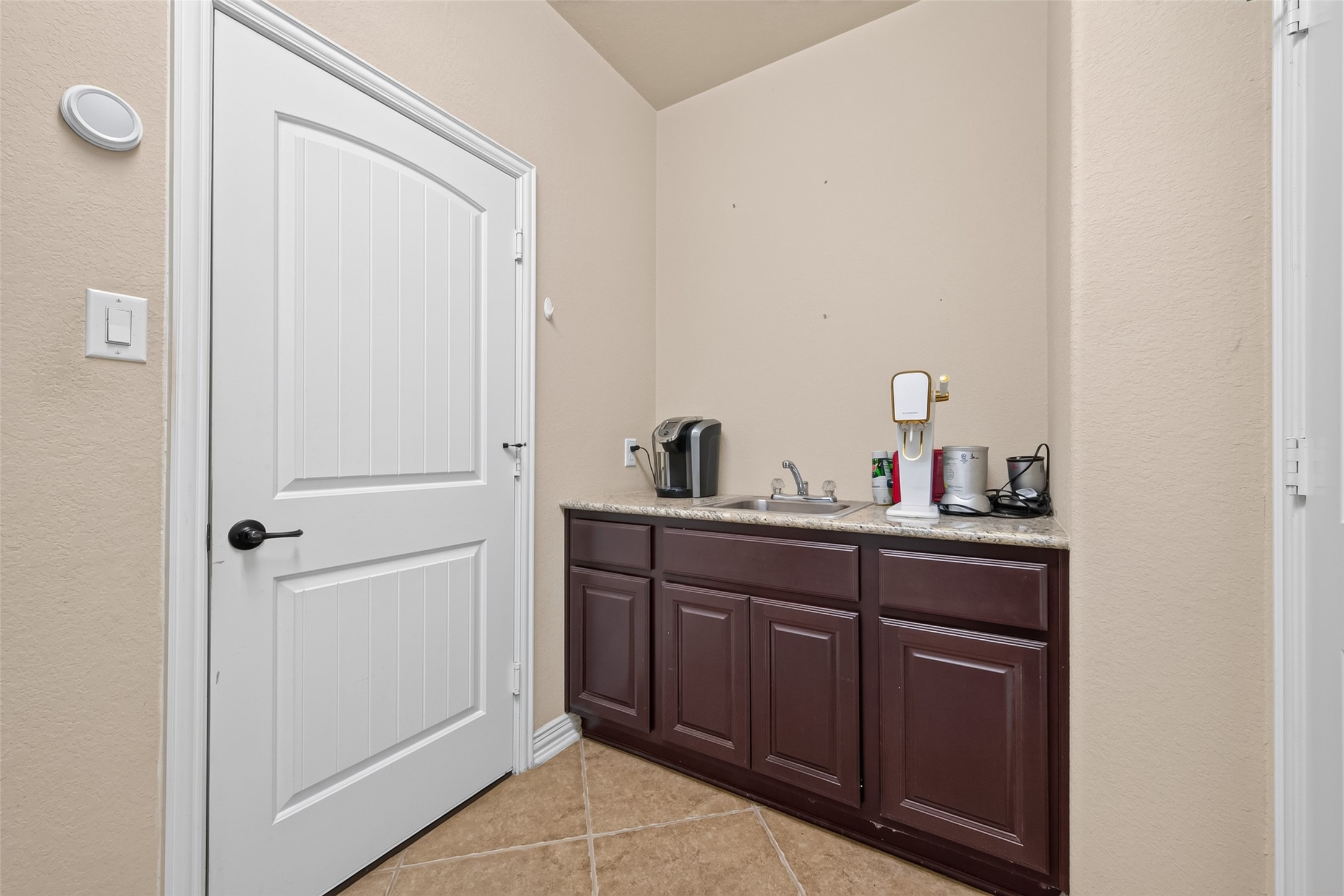 123 Forest Valley Bend Property Photo 17