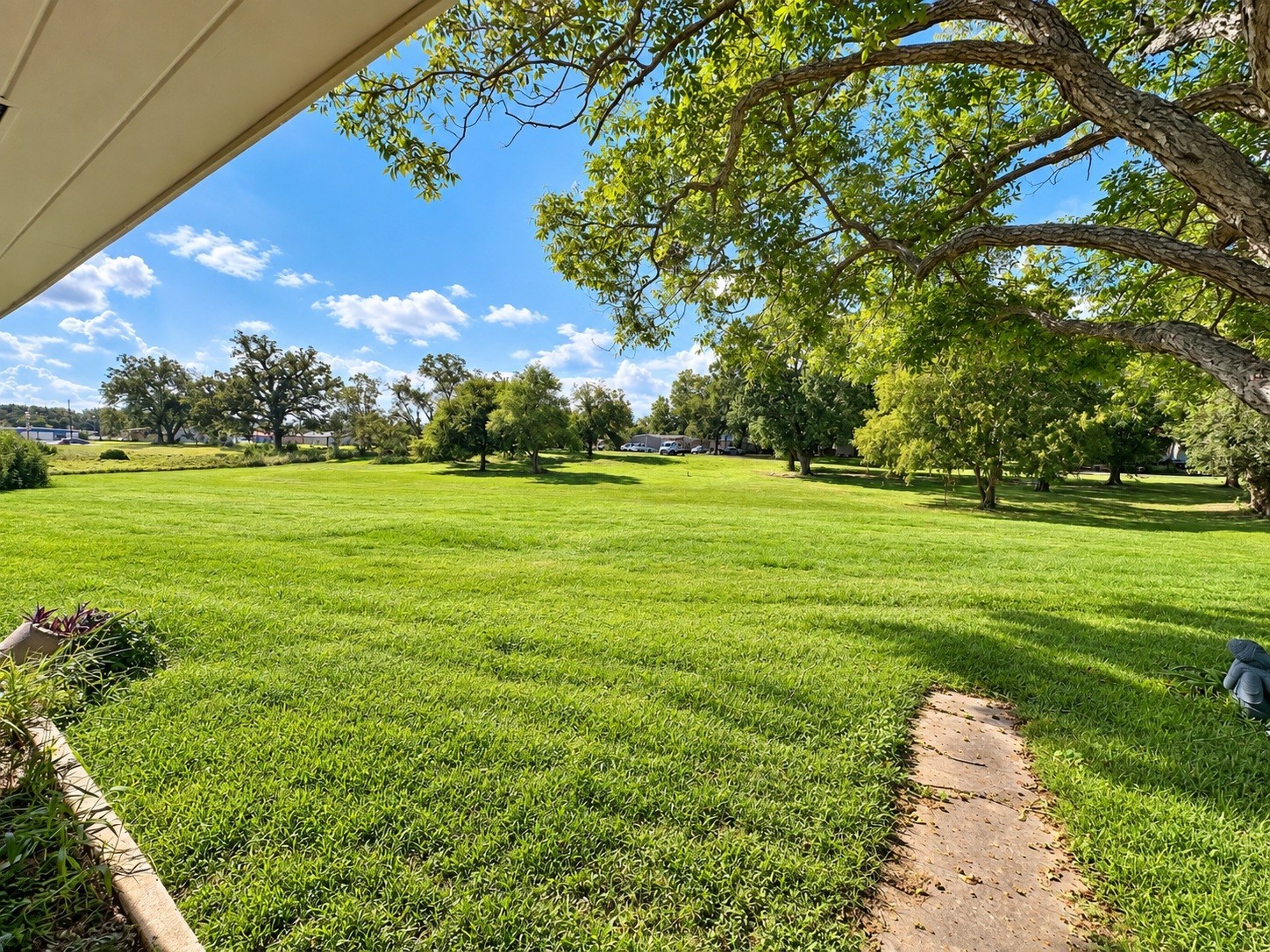502 N Caney Property Photo 12
