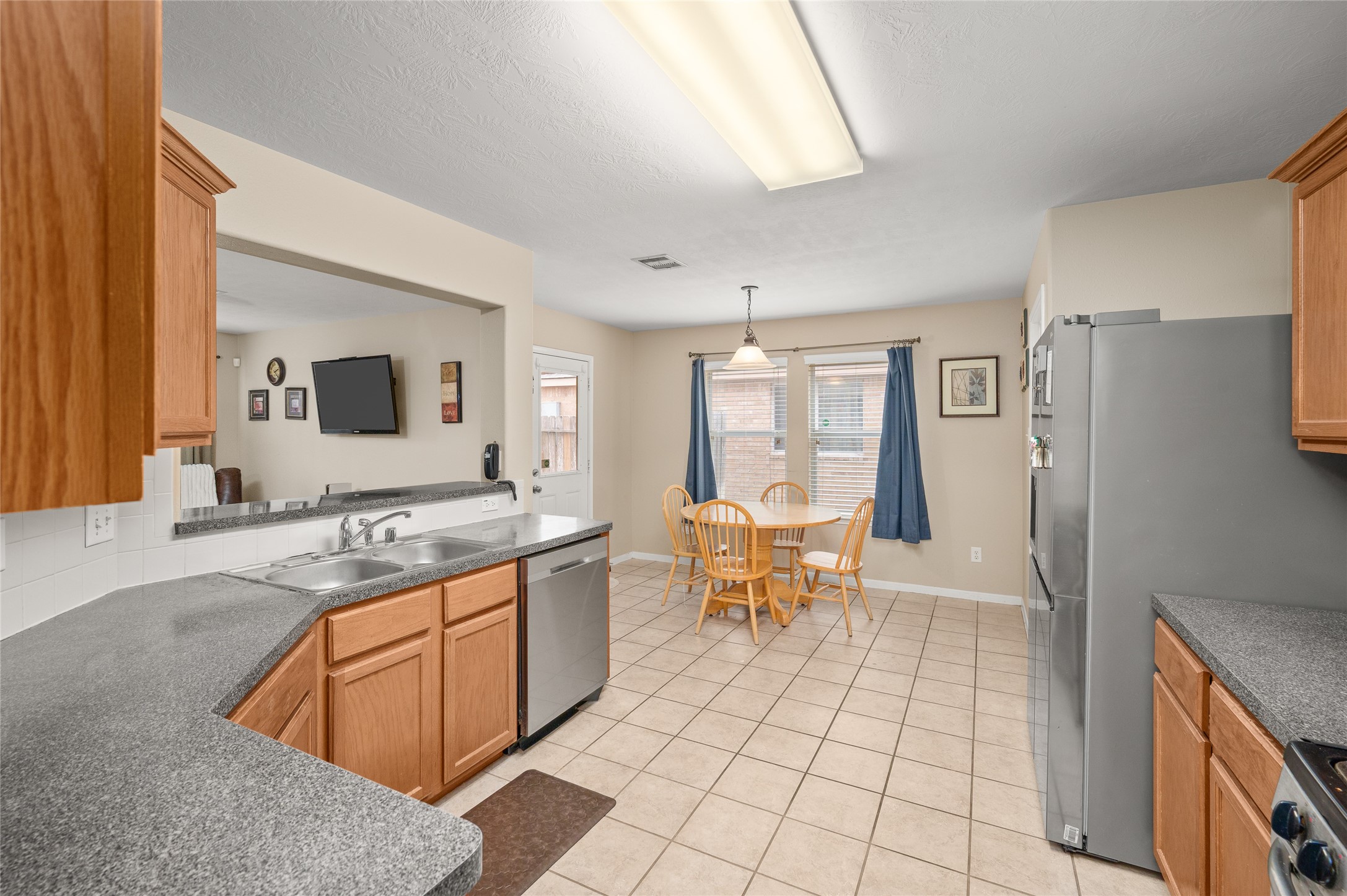 24502 Cobble Canyon Lane Property Photo 7