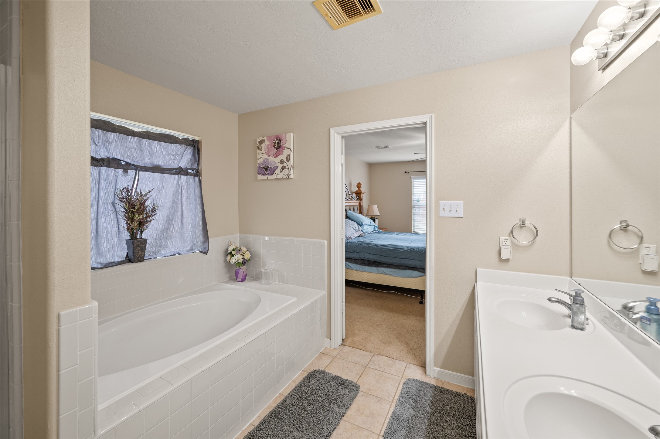 24502 Cobble Canyon Lane Property Photo 19