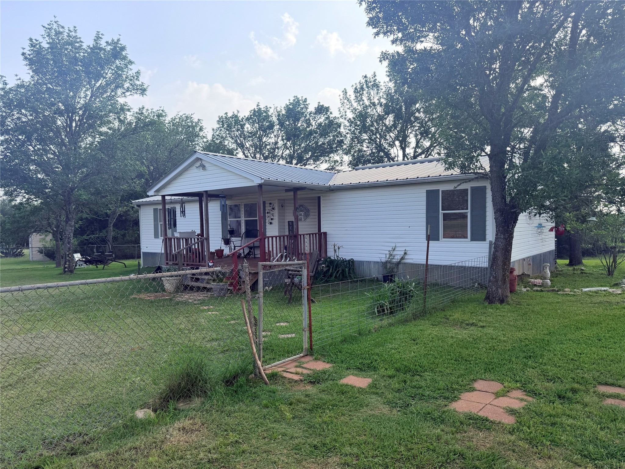 1766 Fm 2104 Property Photo 3