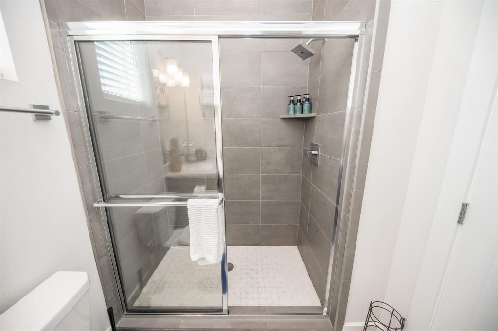 5815 Fairdale Lane C Property Photo 39