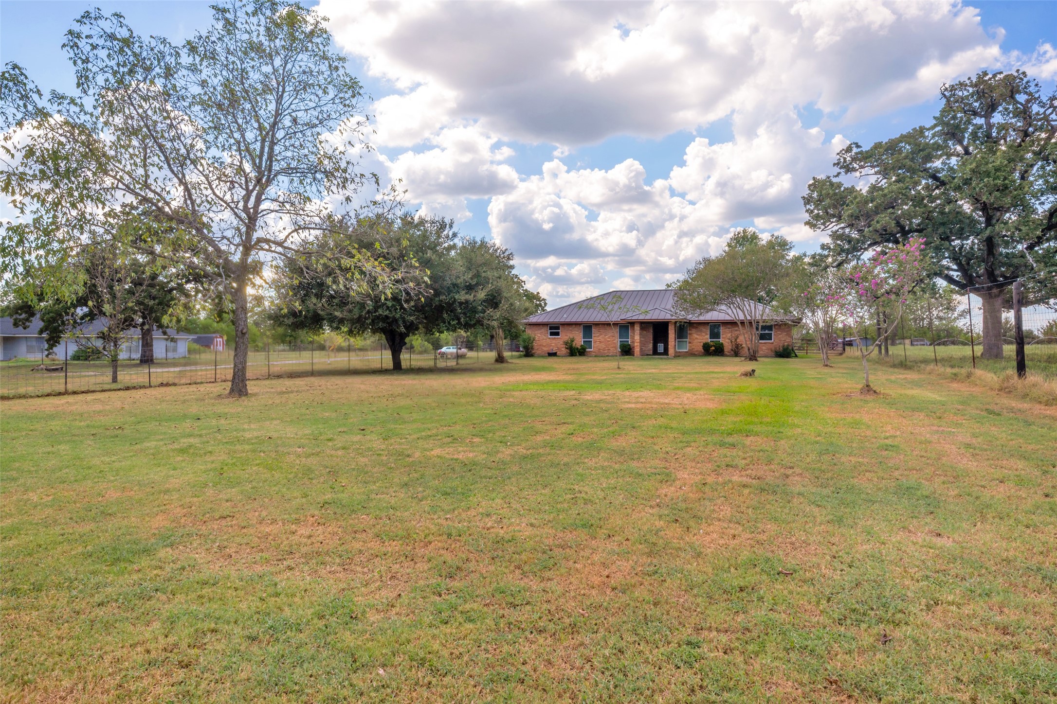 10337 County Road 174 Property Photo 2