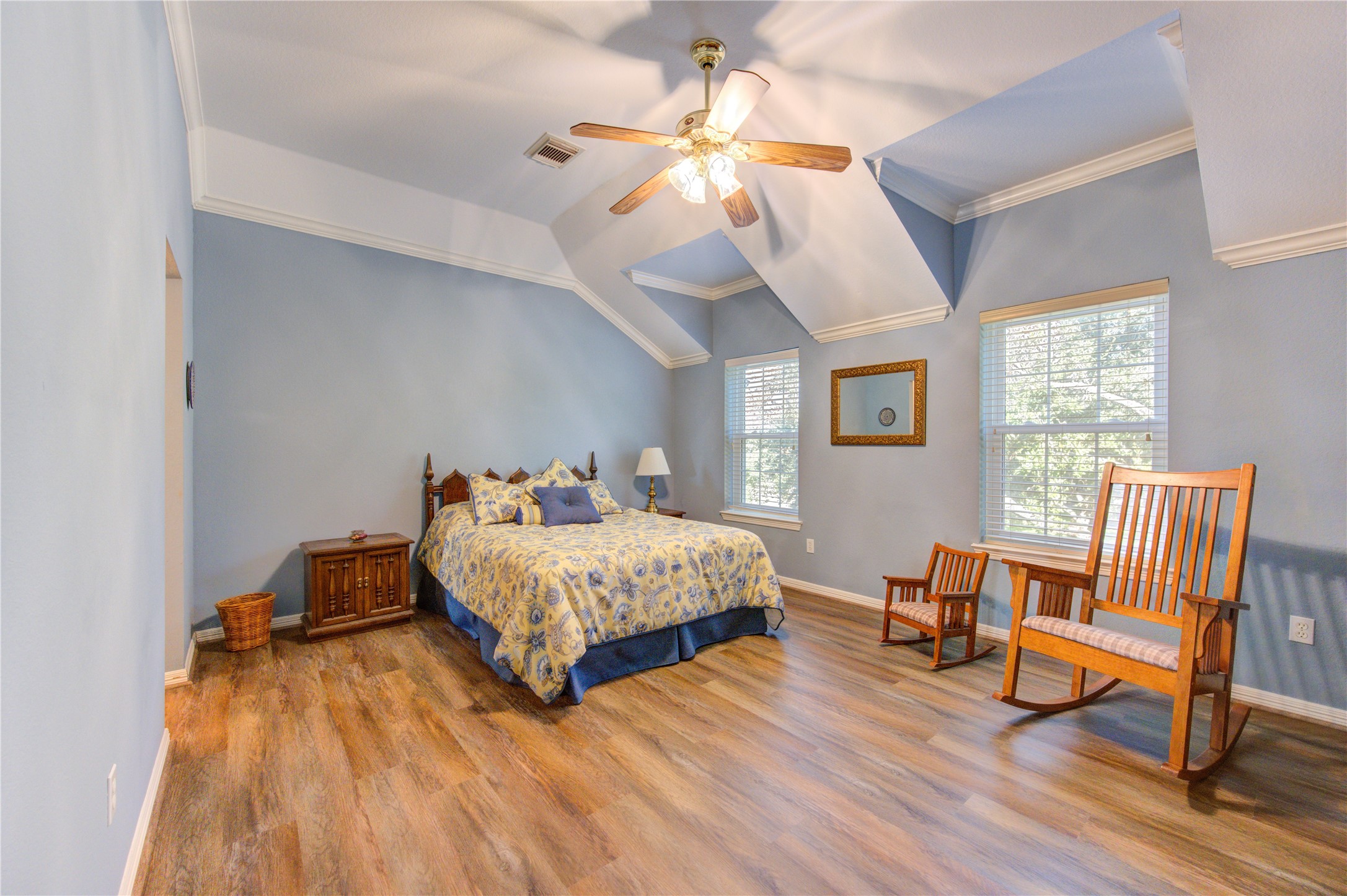 2611 Winston Court Property Photo 13