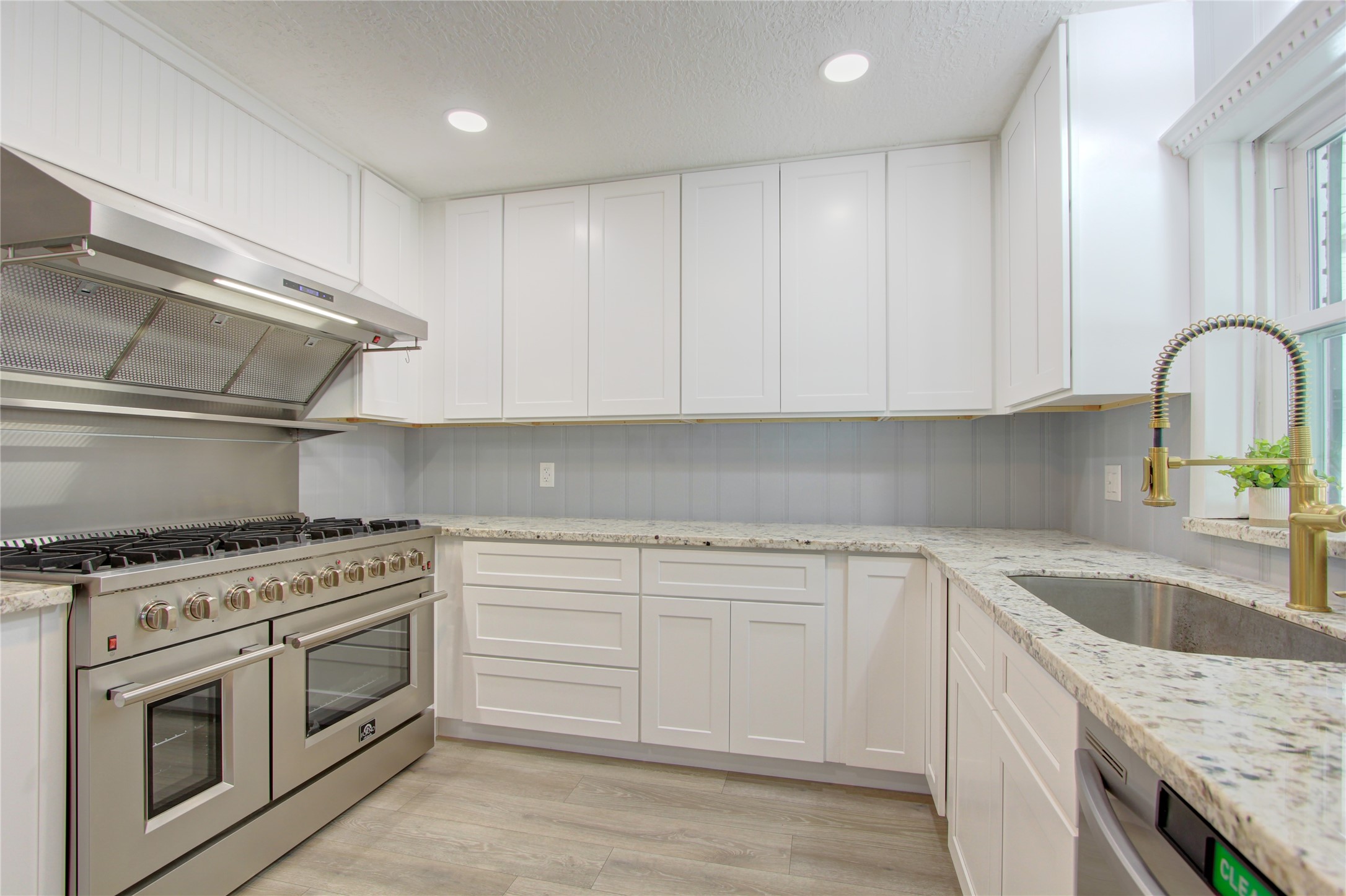 1904 Pine Street Property Photo 3