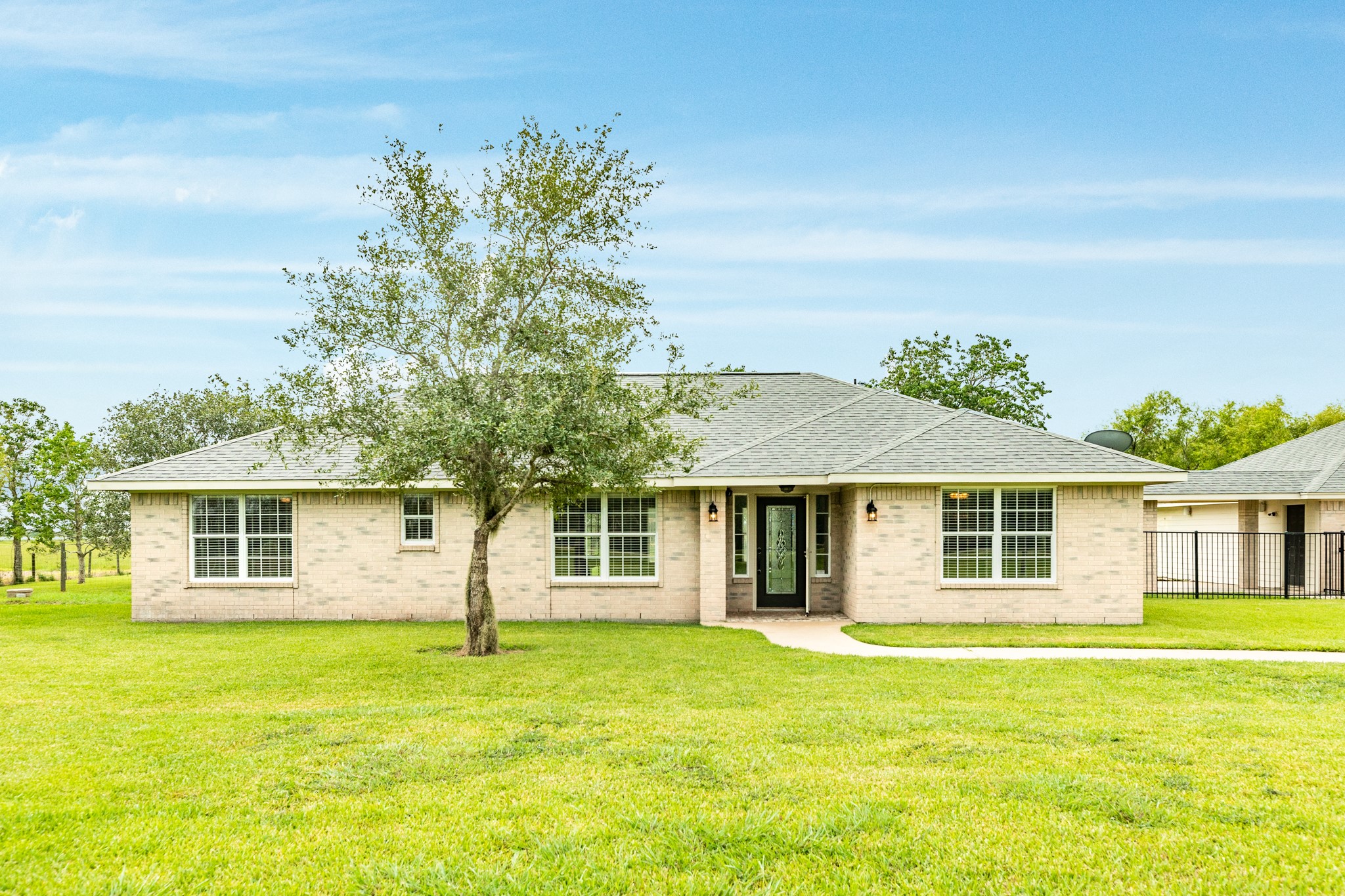 8403 S F Austin Road Property Photo 4