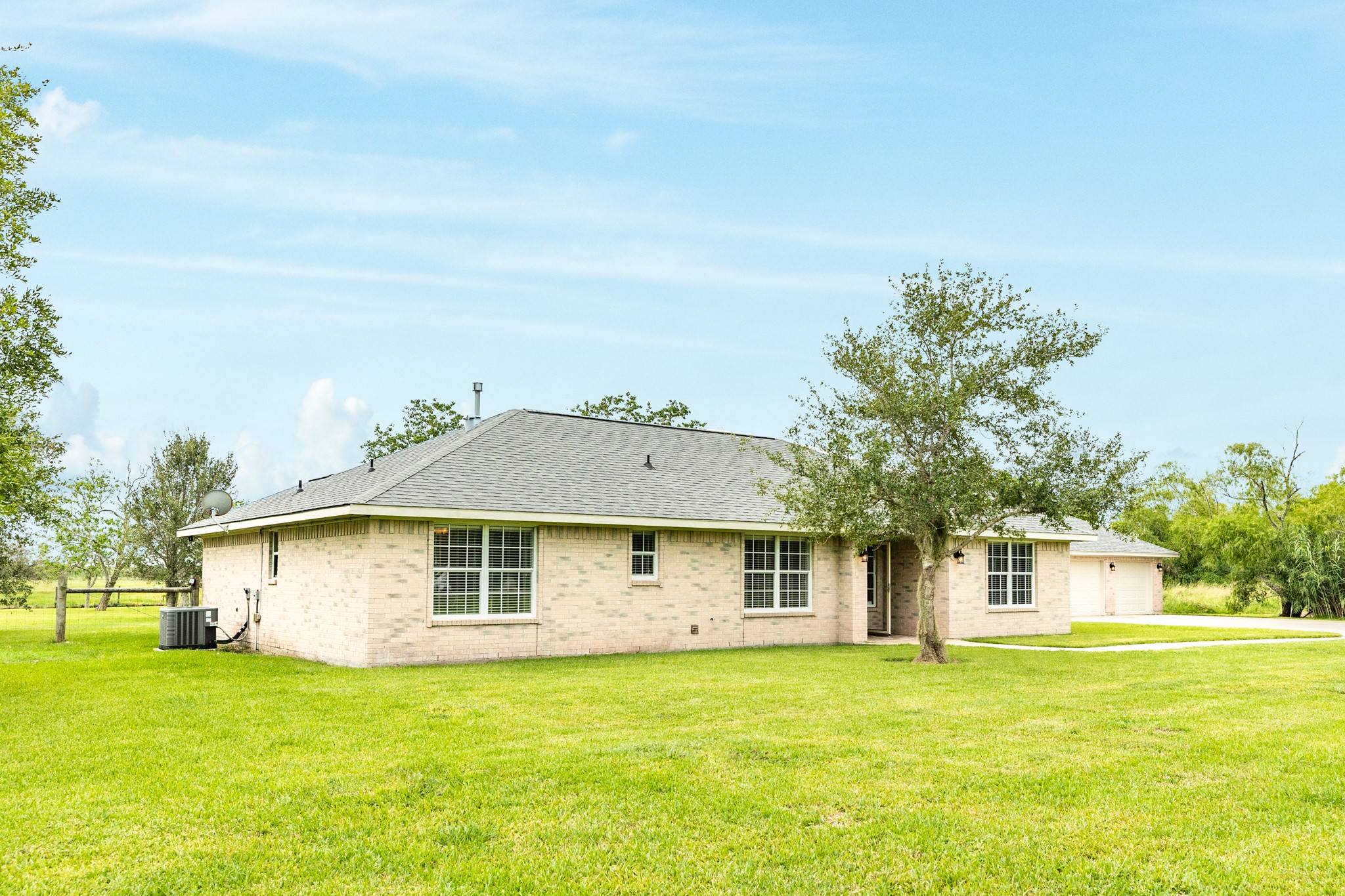 8403 S F Austin Road Property Photo 5