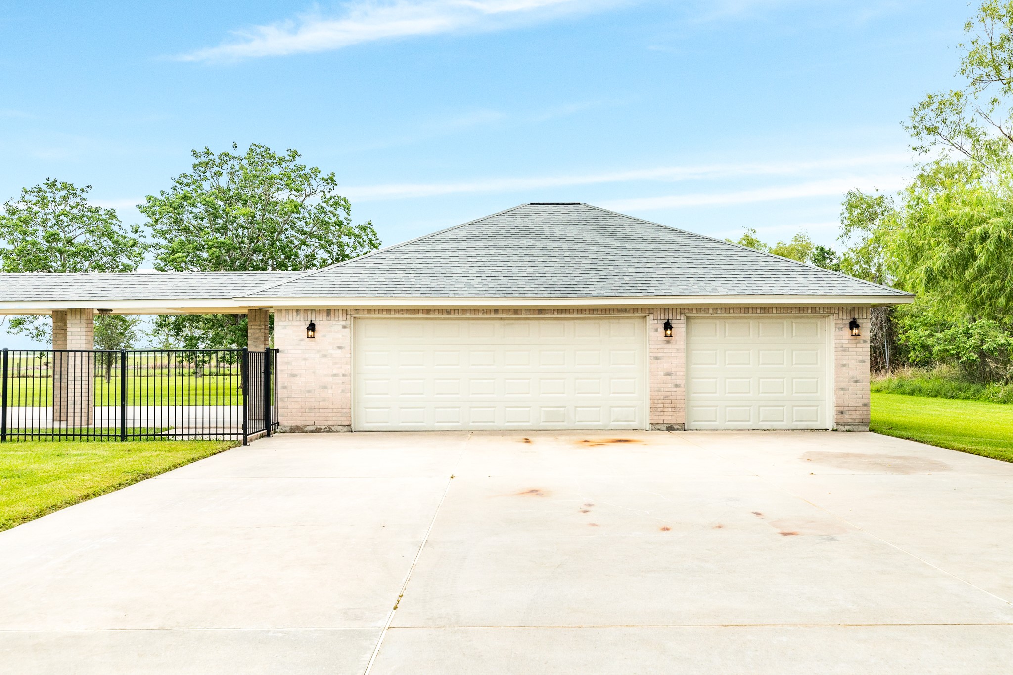 8403 S F Austin Road Property Photo 7
