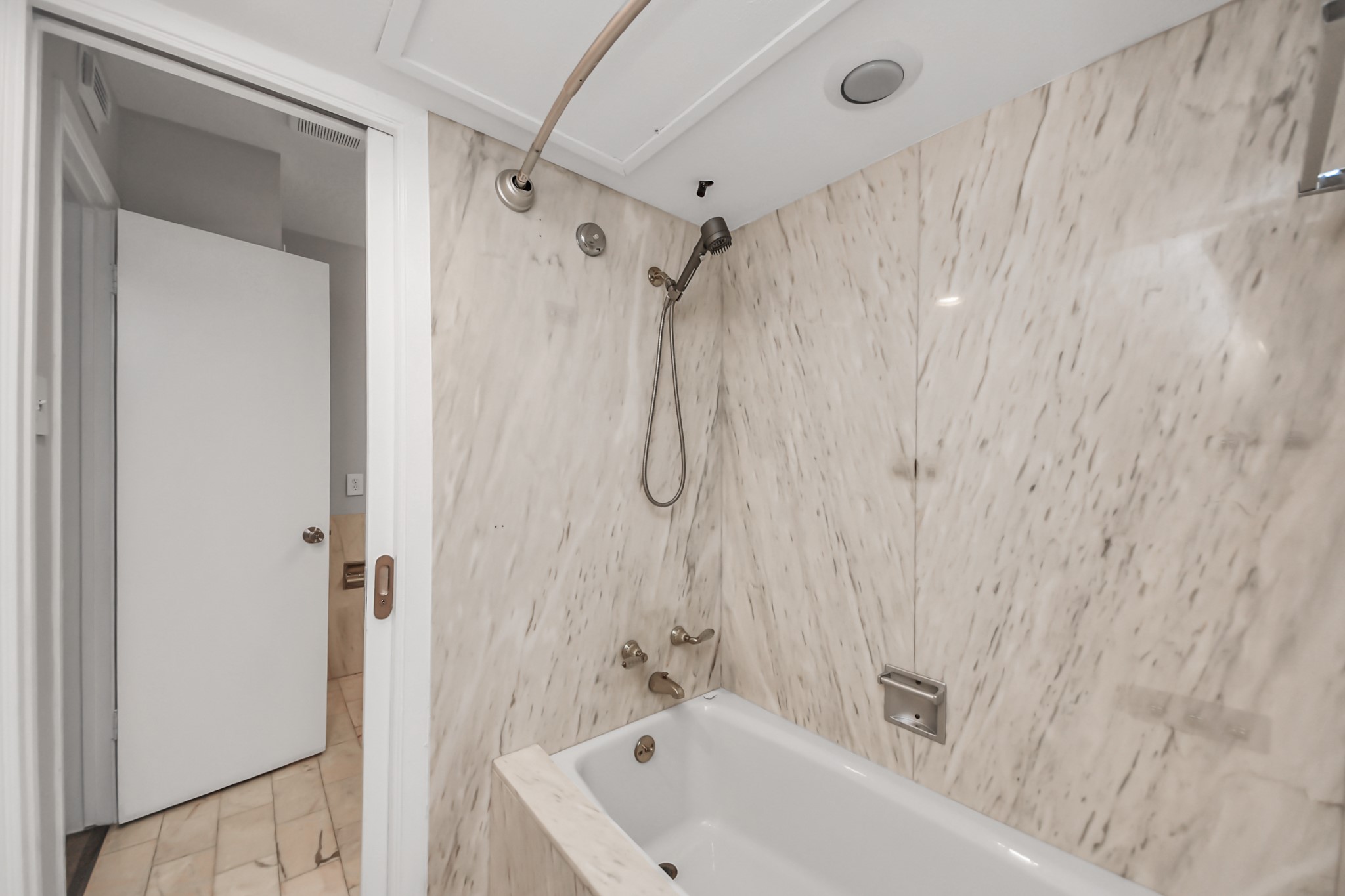 505 Westcott Street 207 Property Photo 6