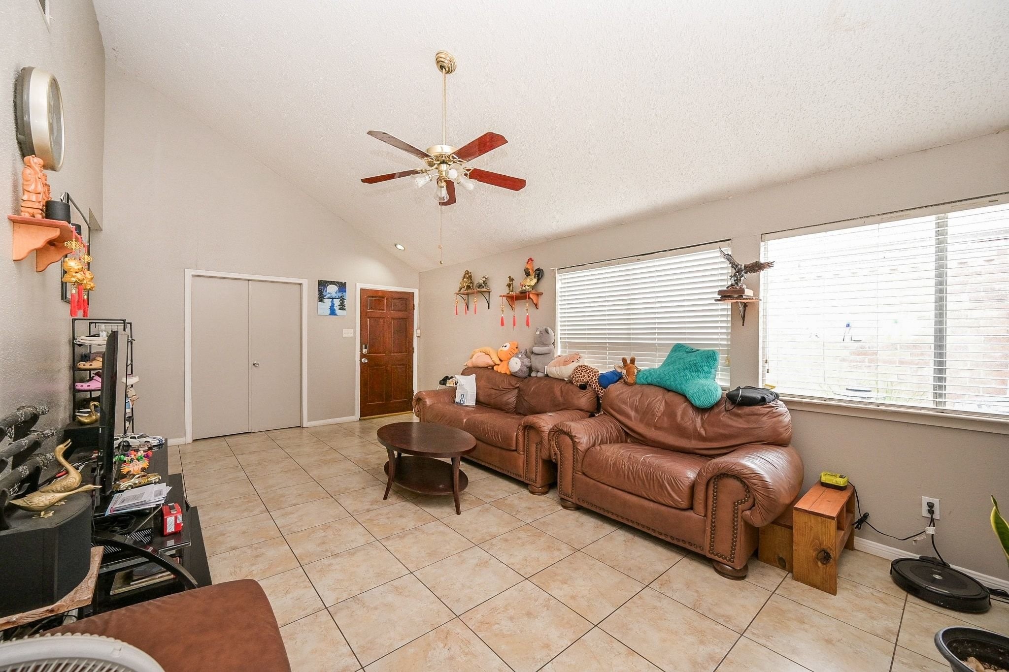 9319 Belle Park Drive Property Photo 3