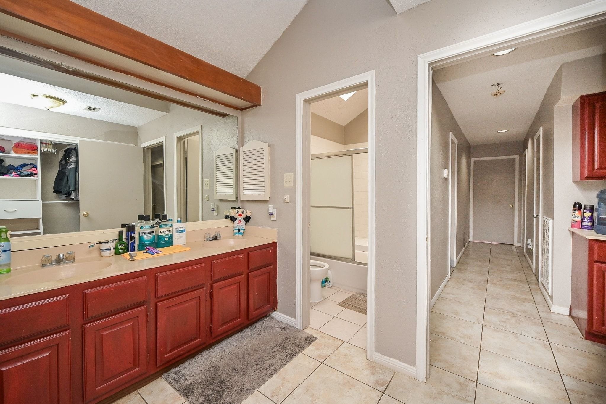 9319 Belle Park Drive Property Photo 11