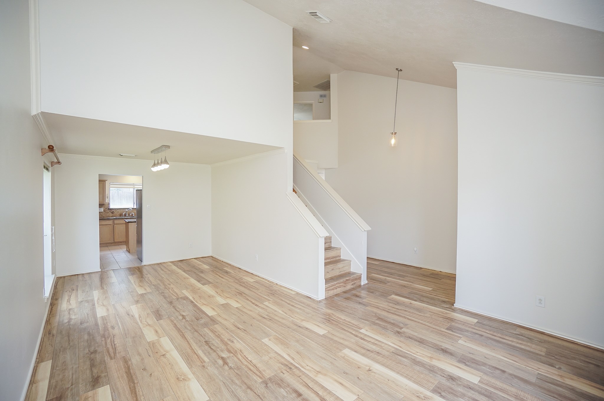 22523 Holly Lake Drive Property Photo 9
