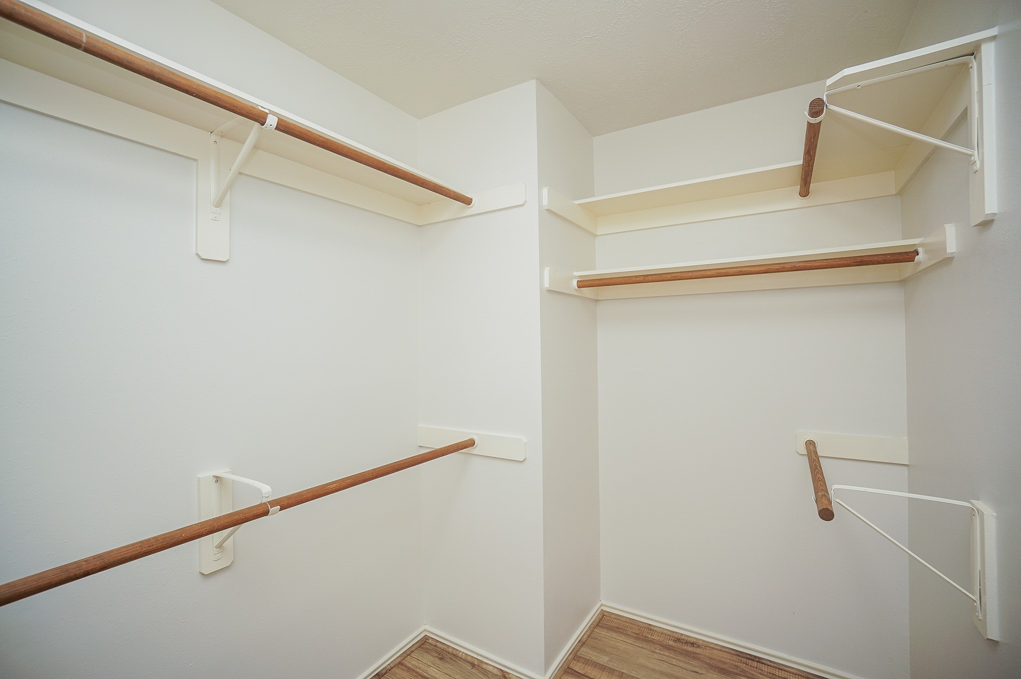 22523 Holly Lake Drive Property Photo 25