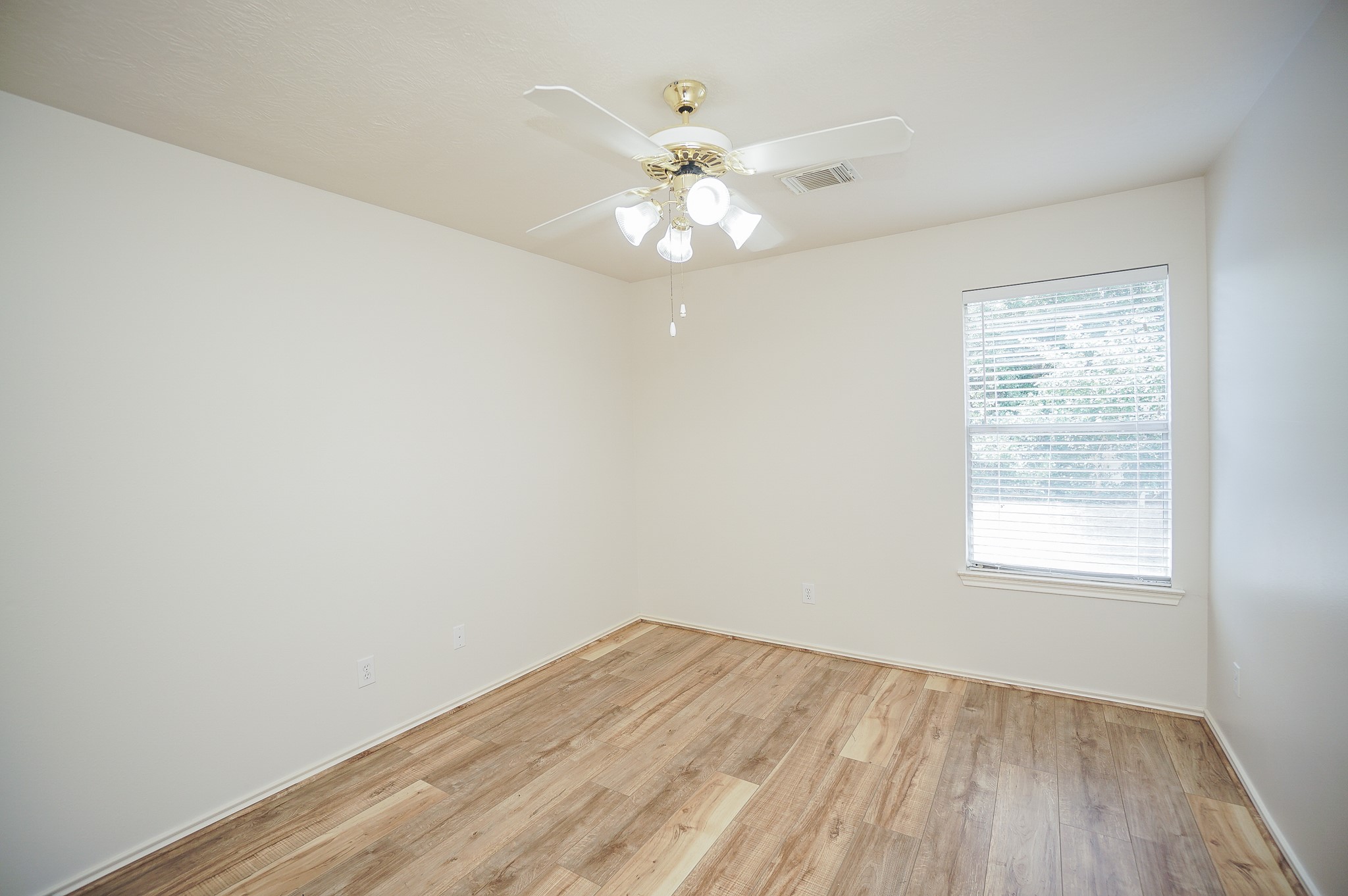 22523 Holly Lake Drive Property Photo 30