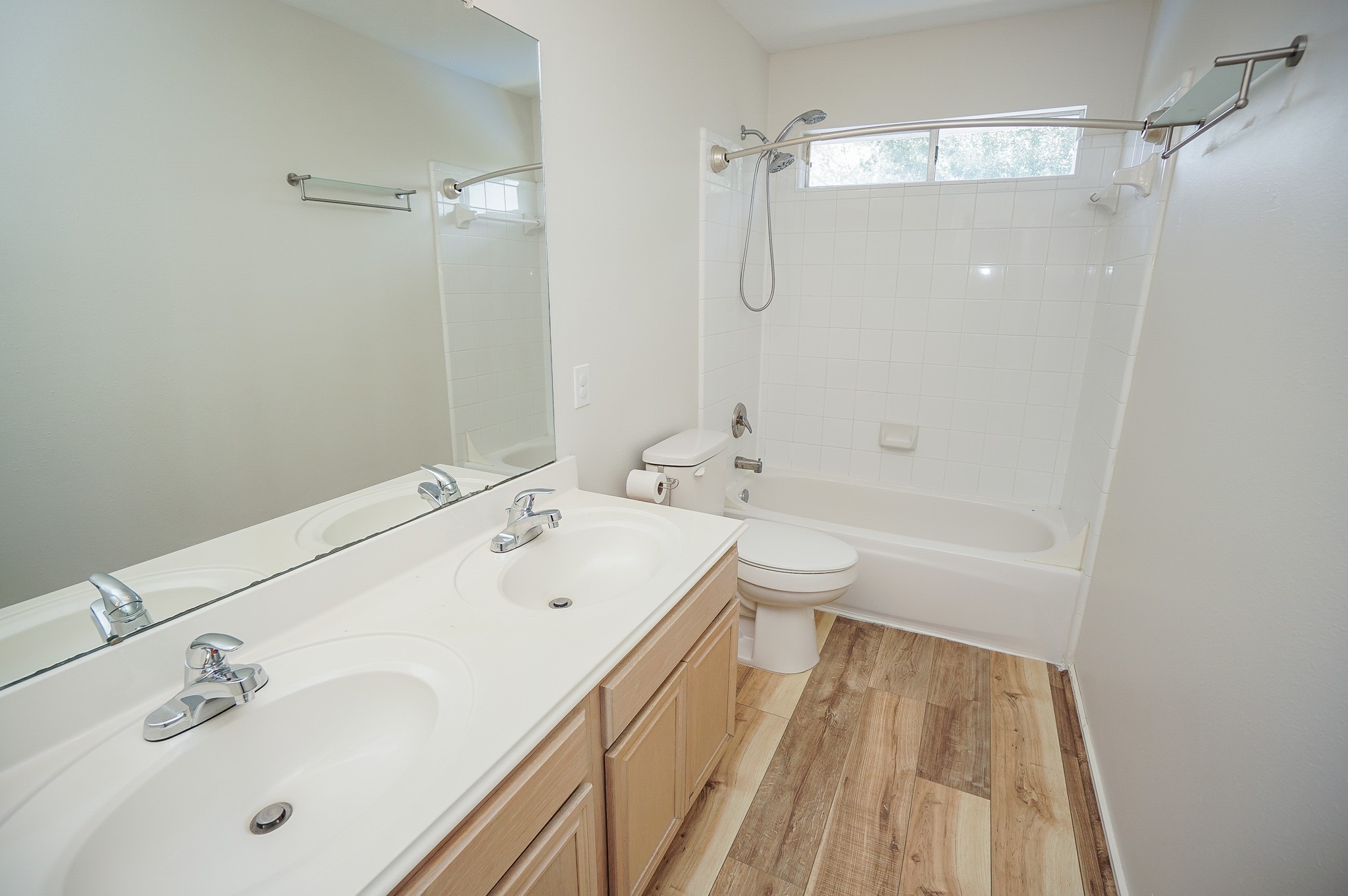 22523 Holly Lake Drive Property Photo 32