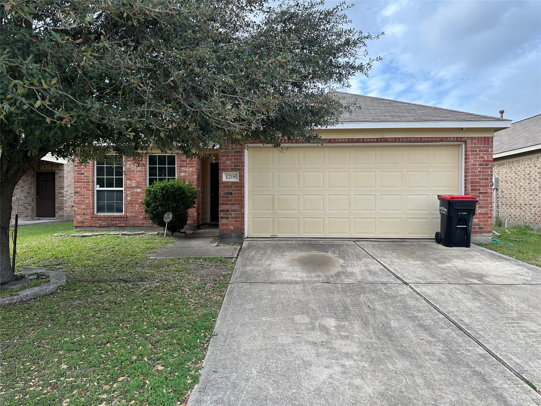 1218 Newsome Glenn Drive Property Photo