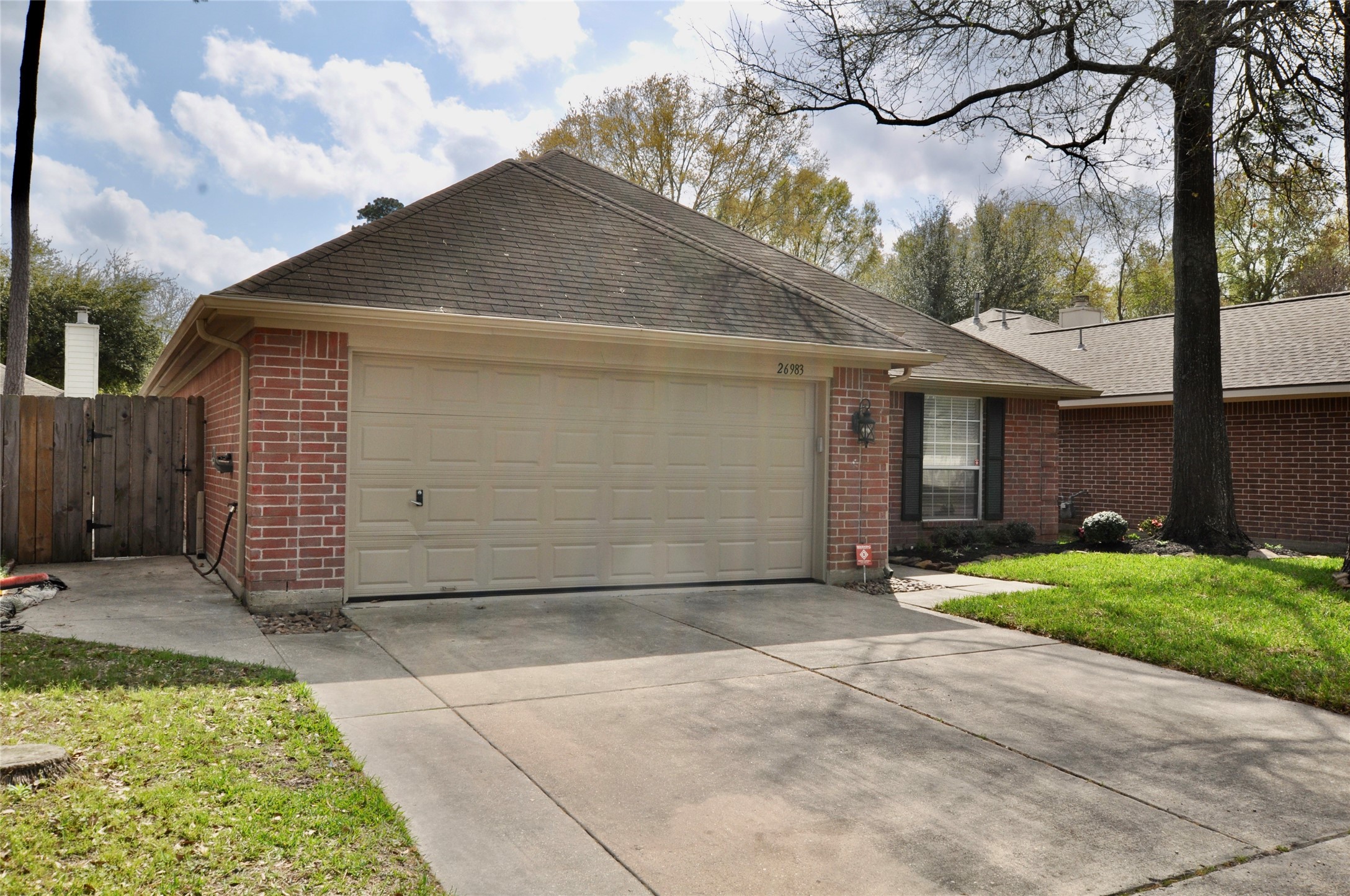 26983 Crown Haven Drive Property Photo 3
