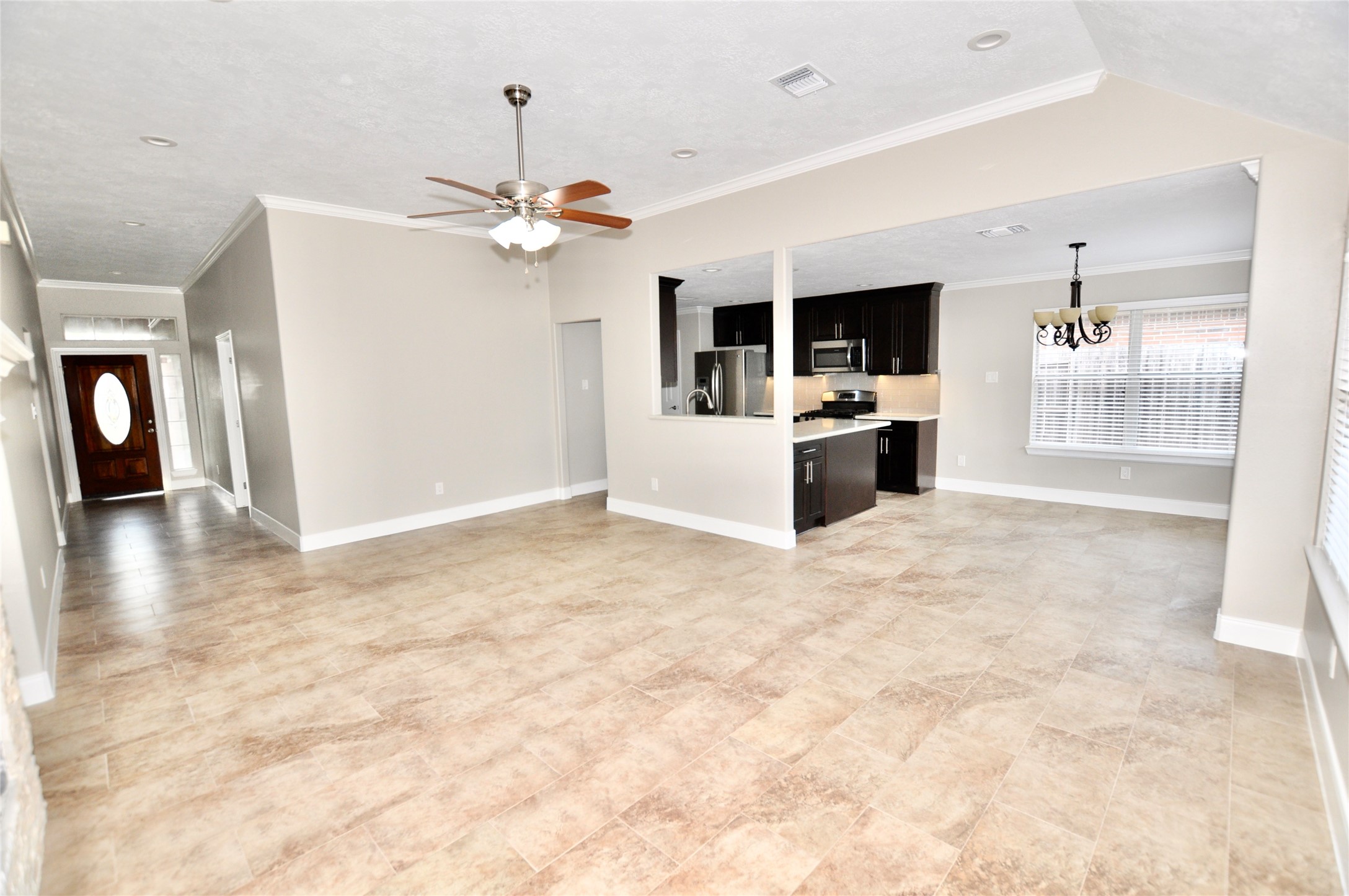 26983 Crown Haven Drive Property Photo 5