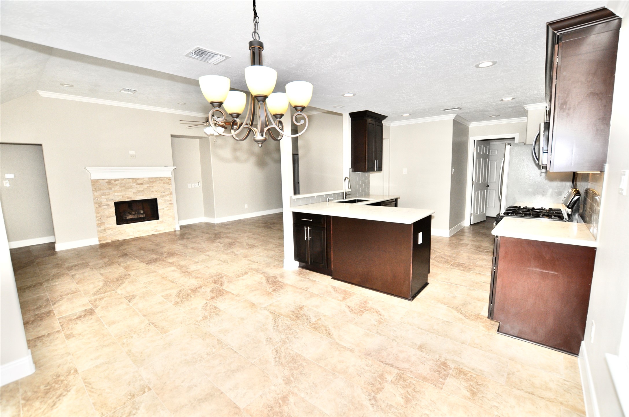 26983 Crown Haven Drive Property Photo 7