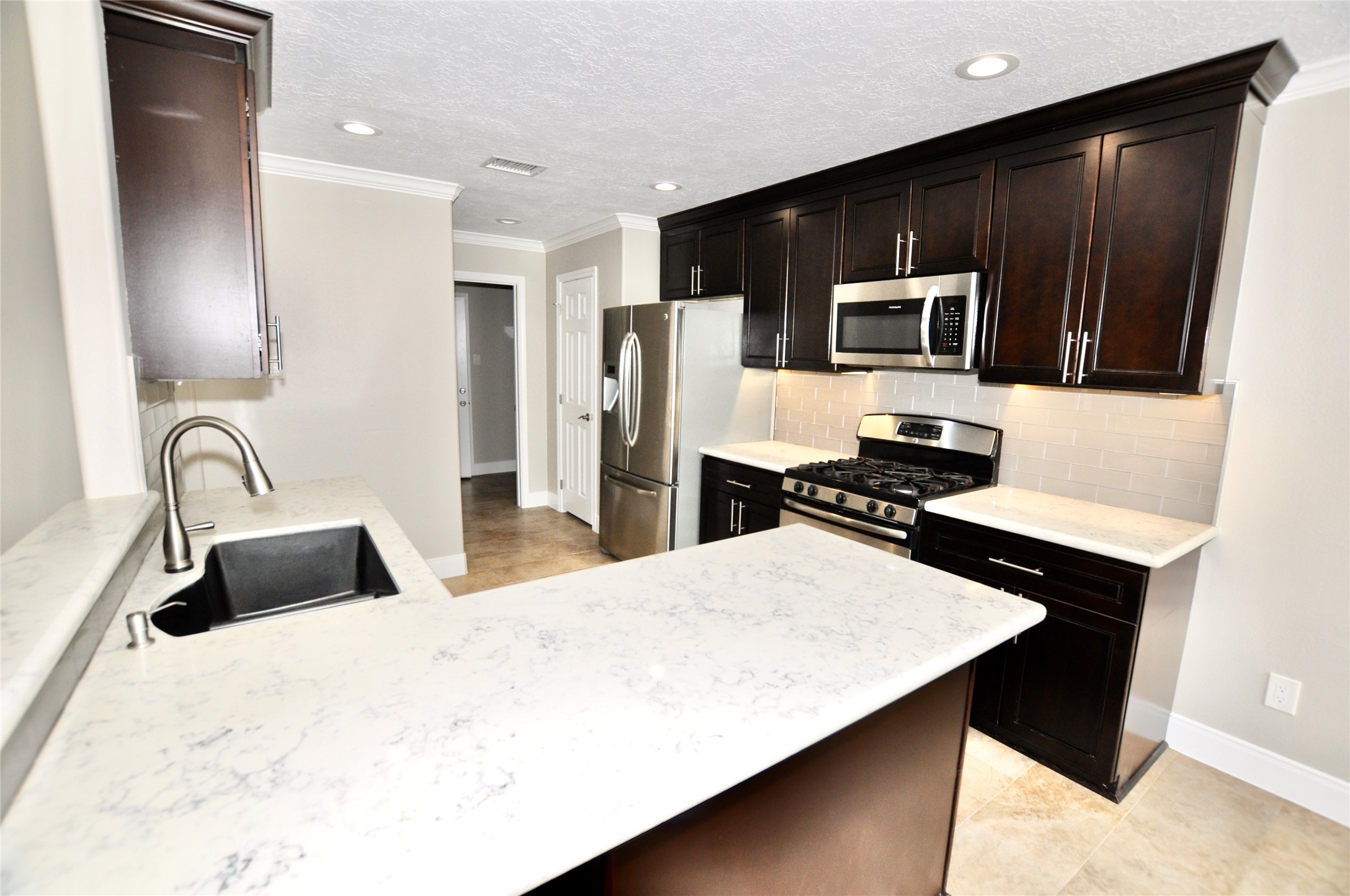 26983 Crown Haven Drive Property Photo 8
