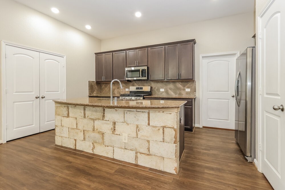 320 Terra Vista Circle Property Photo 6
