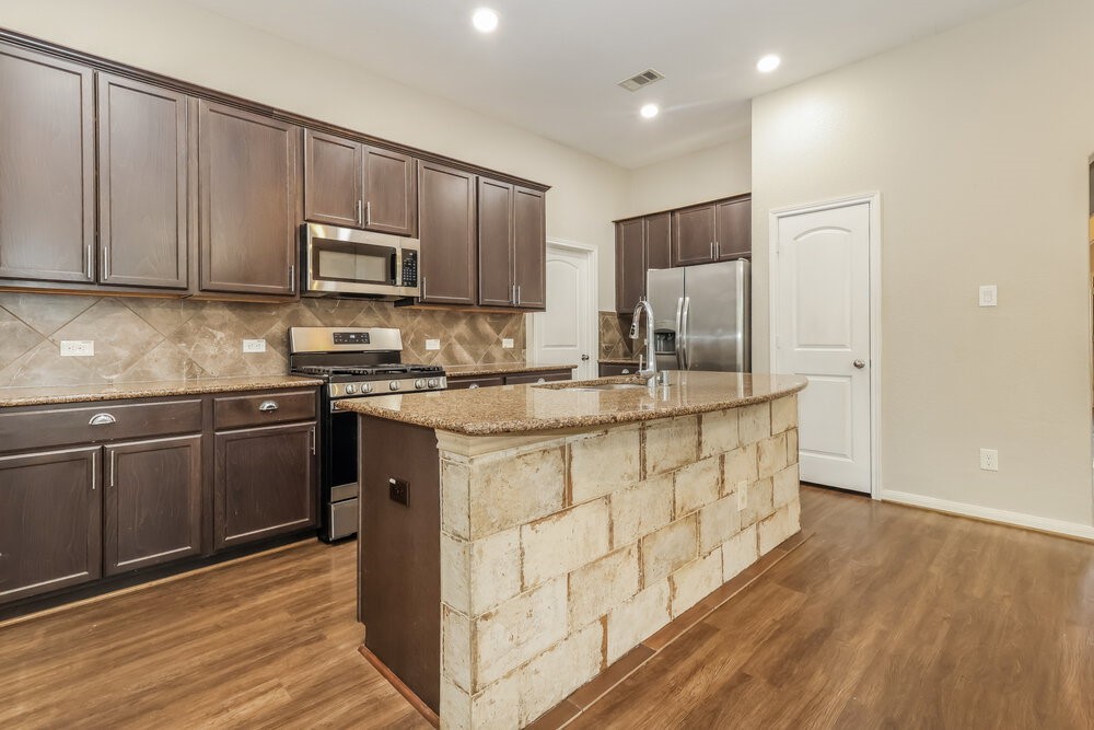 320 Terra Vista Circle Property Photo 7