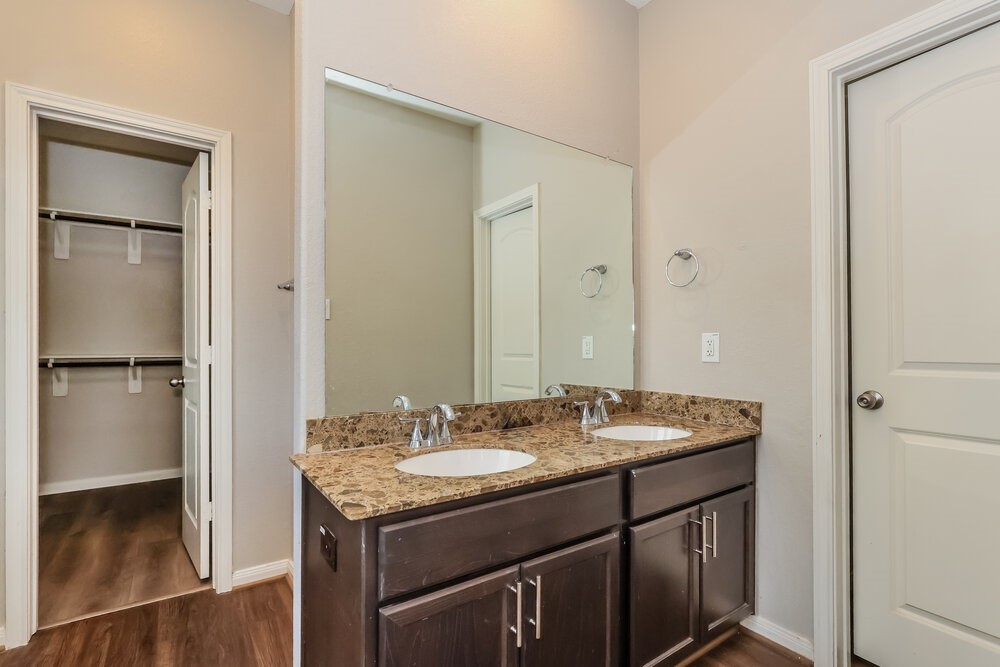 320 Terra Vista Circle Property Photo 11