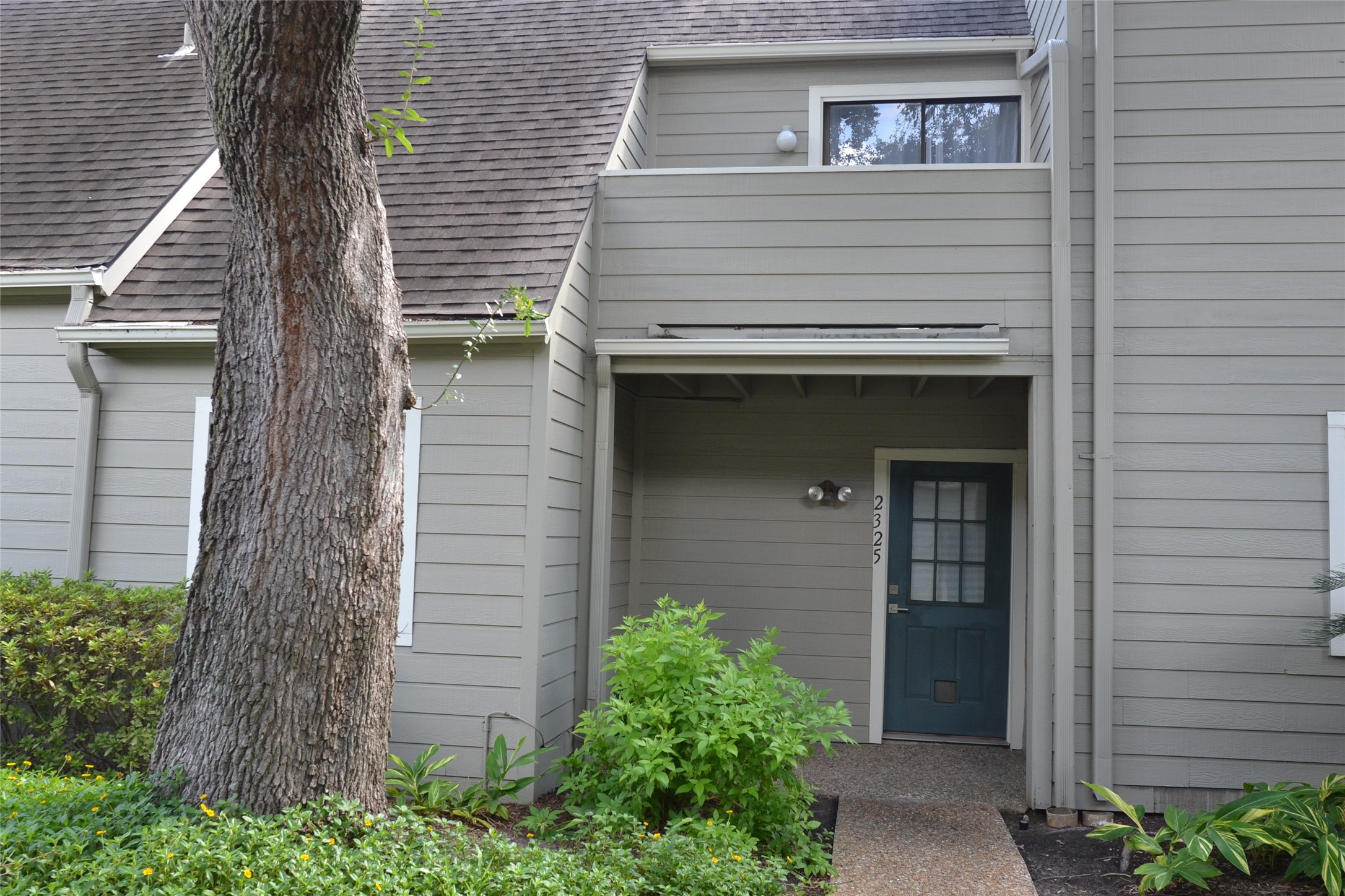 2325 Briarwest Boulevard Property Photo 1