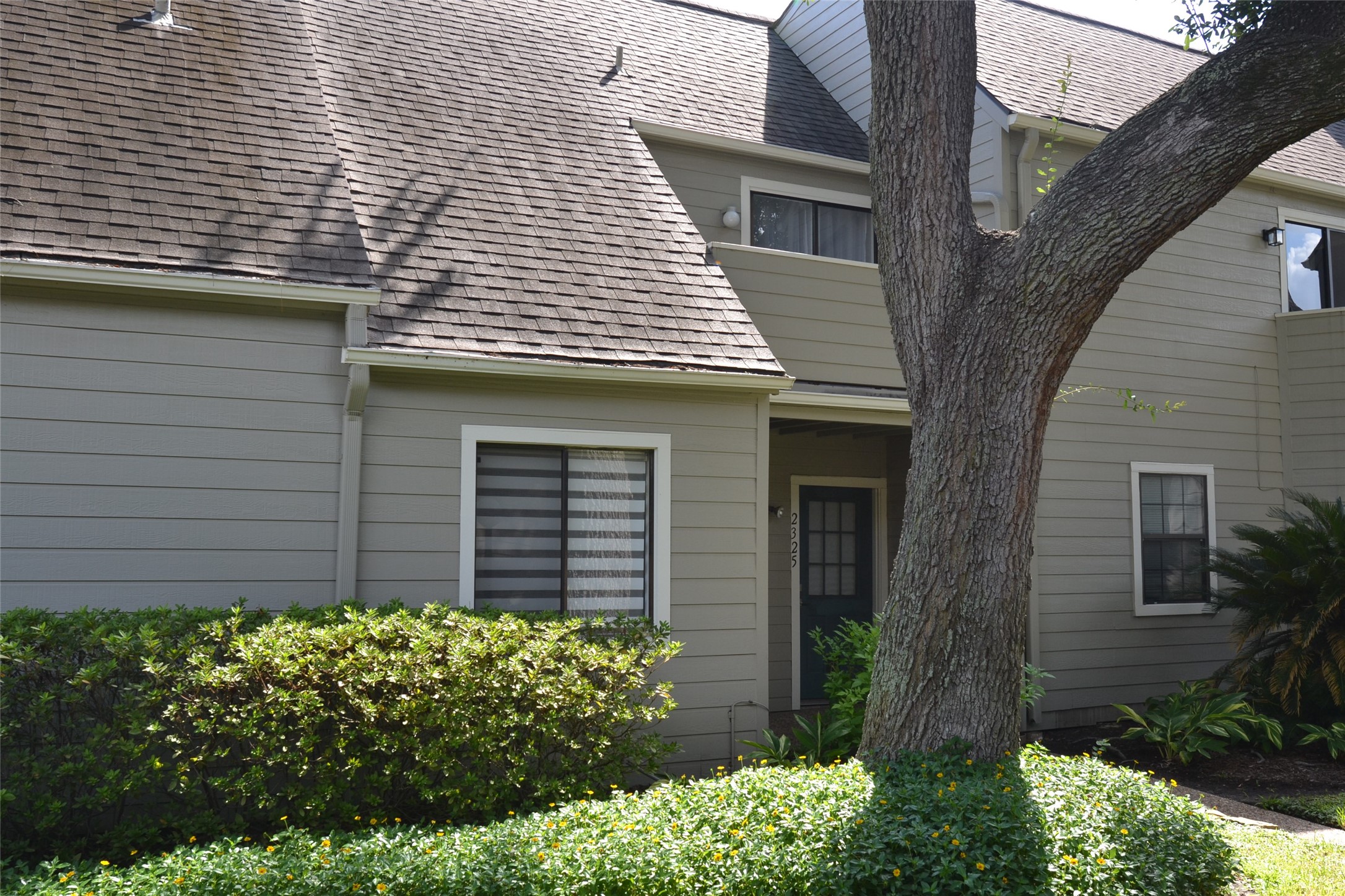 2325 Briarwest Boulevard Property Photo 2
