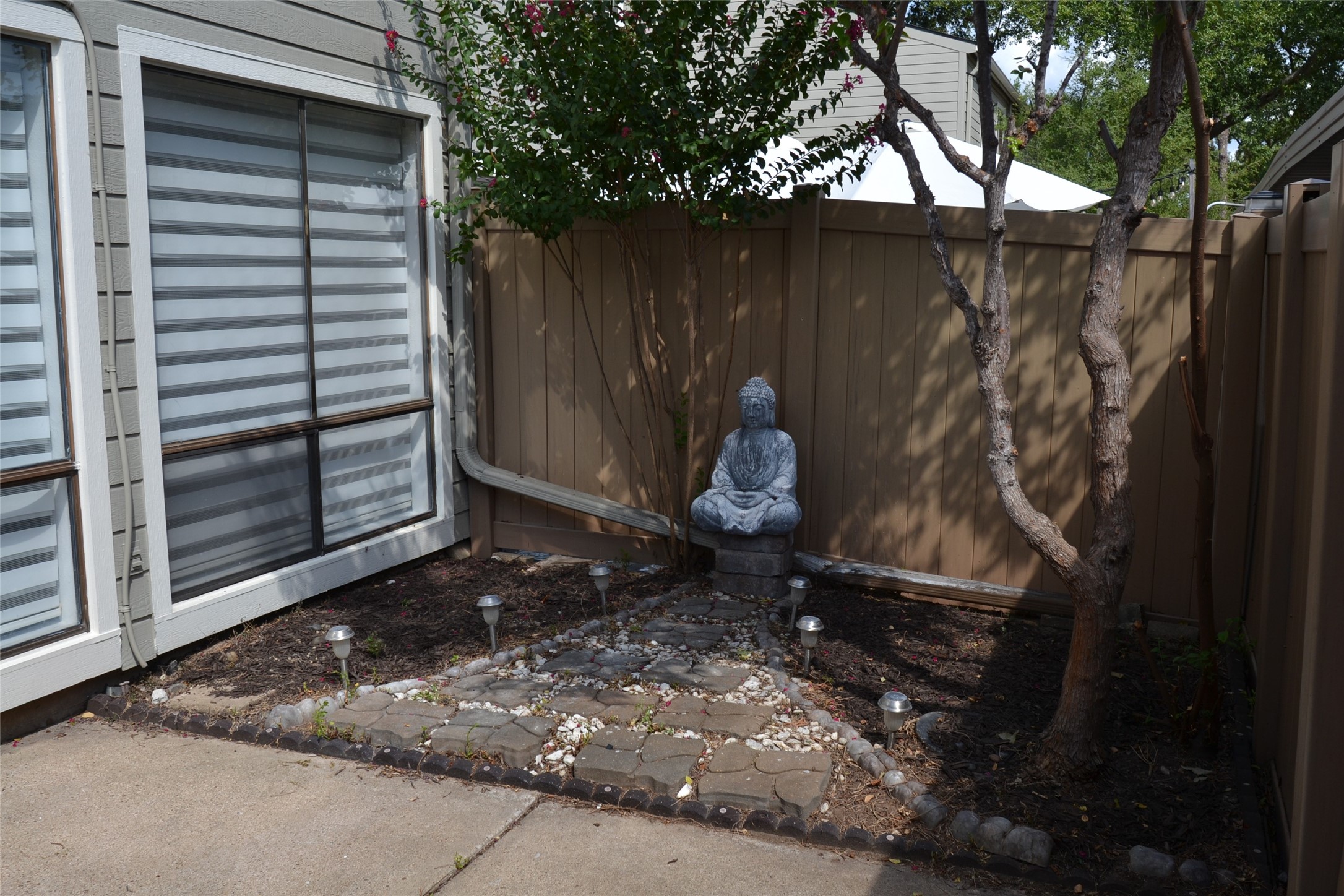 2325 Briarwest Boulevard Property Photo 6