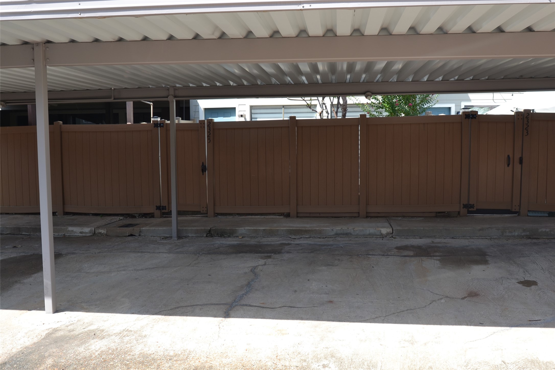 2325 Briarwest Boulevard Property Photo 8