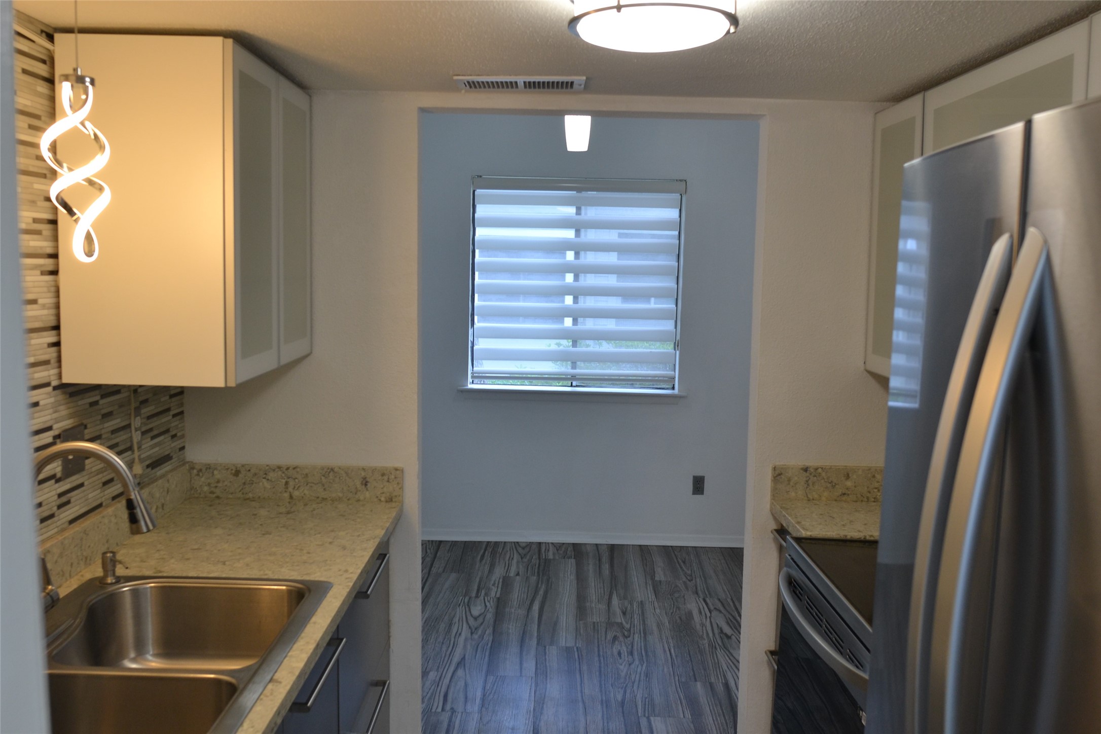 2325 Briarwest Boulevard Property Photo 10