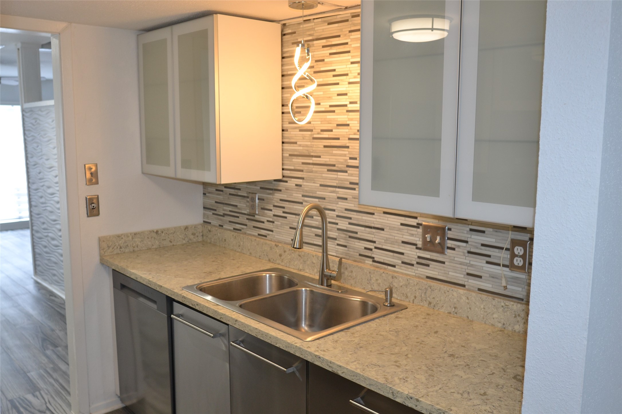 2325 Briarwest Boulevard Property Photo 13