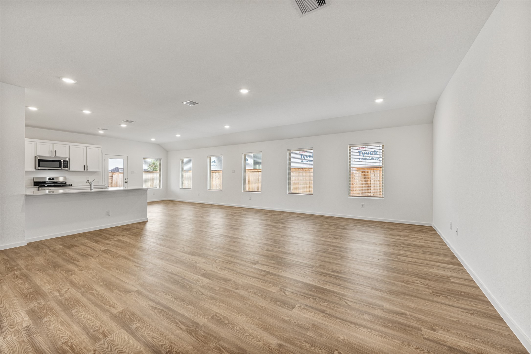 10903 Tropical Queen Lane Property Photo 16