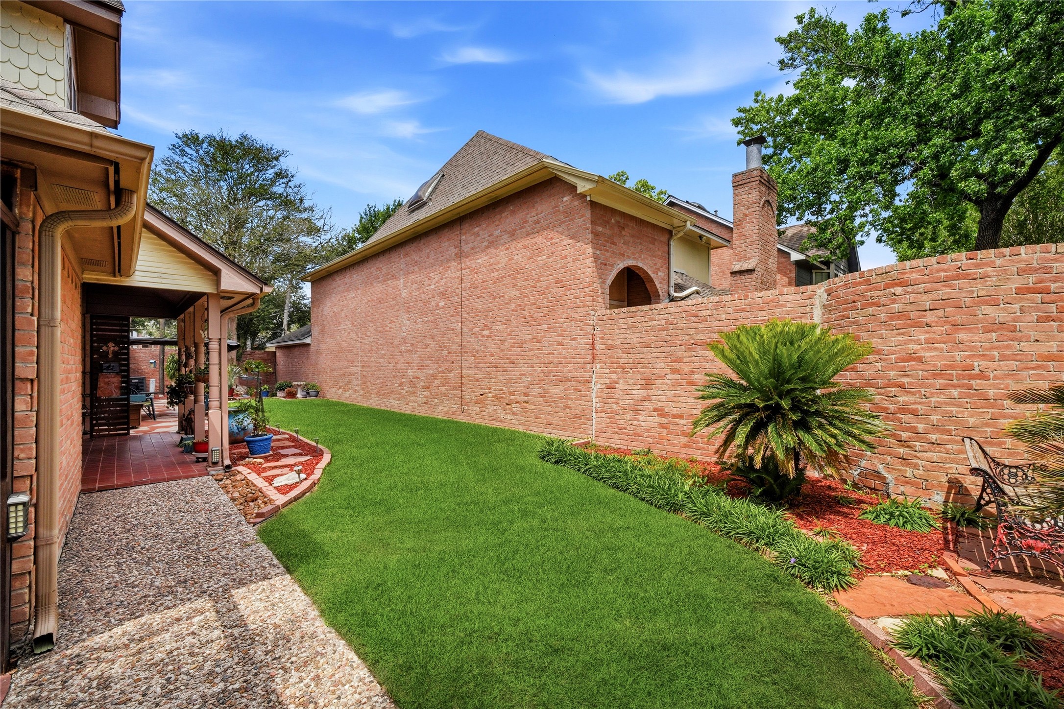 14053 Cashel Forest Drive Property Photo 2