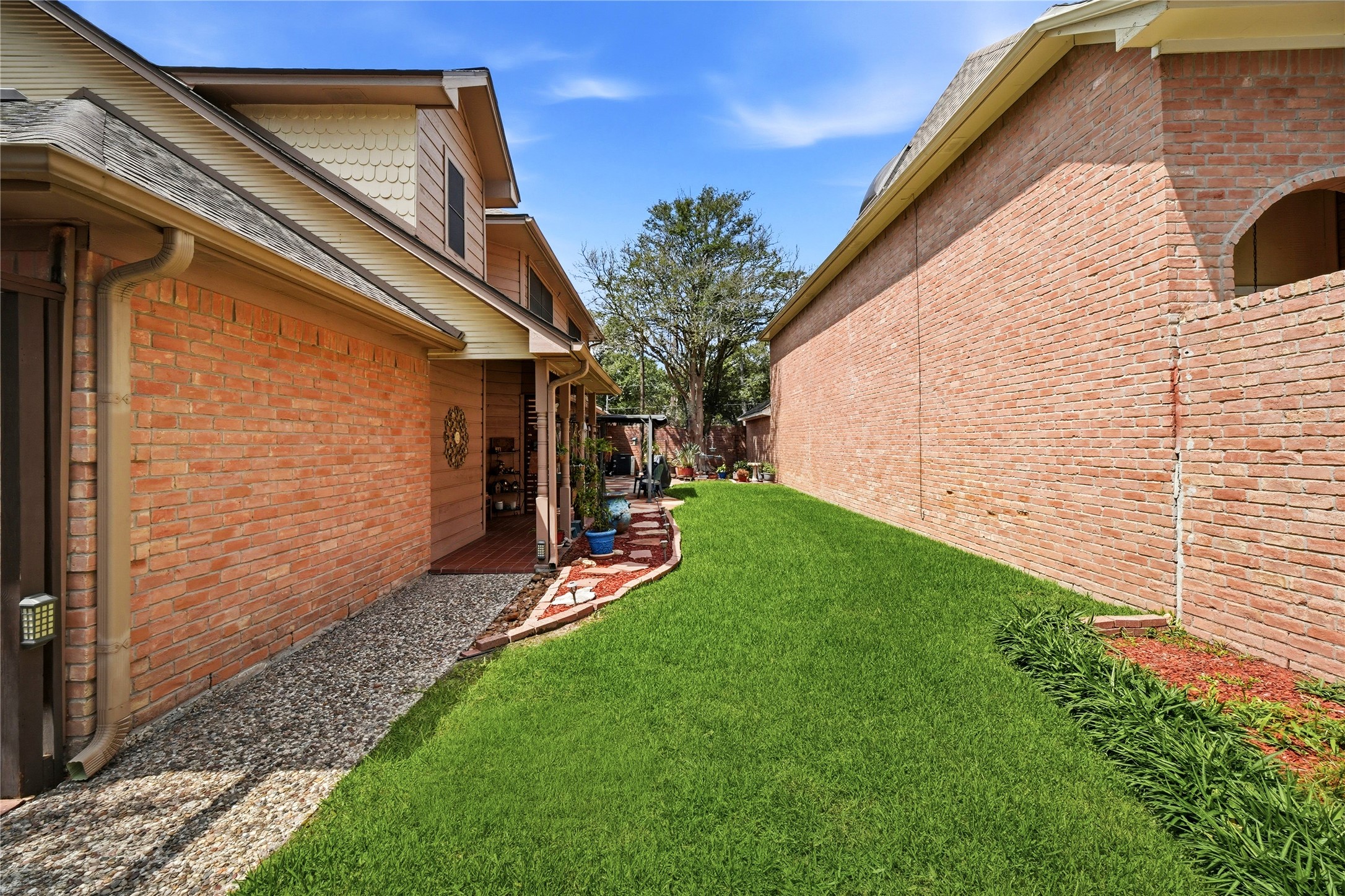 14053 Cashel Forest Drive Property Photo 3