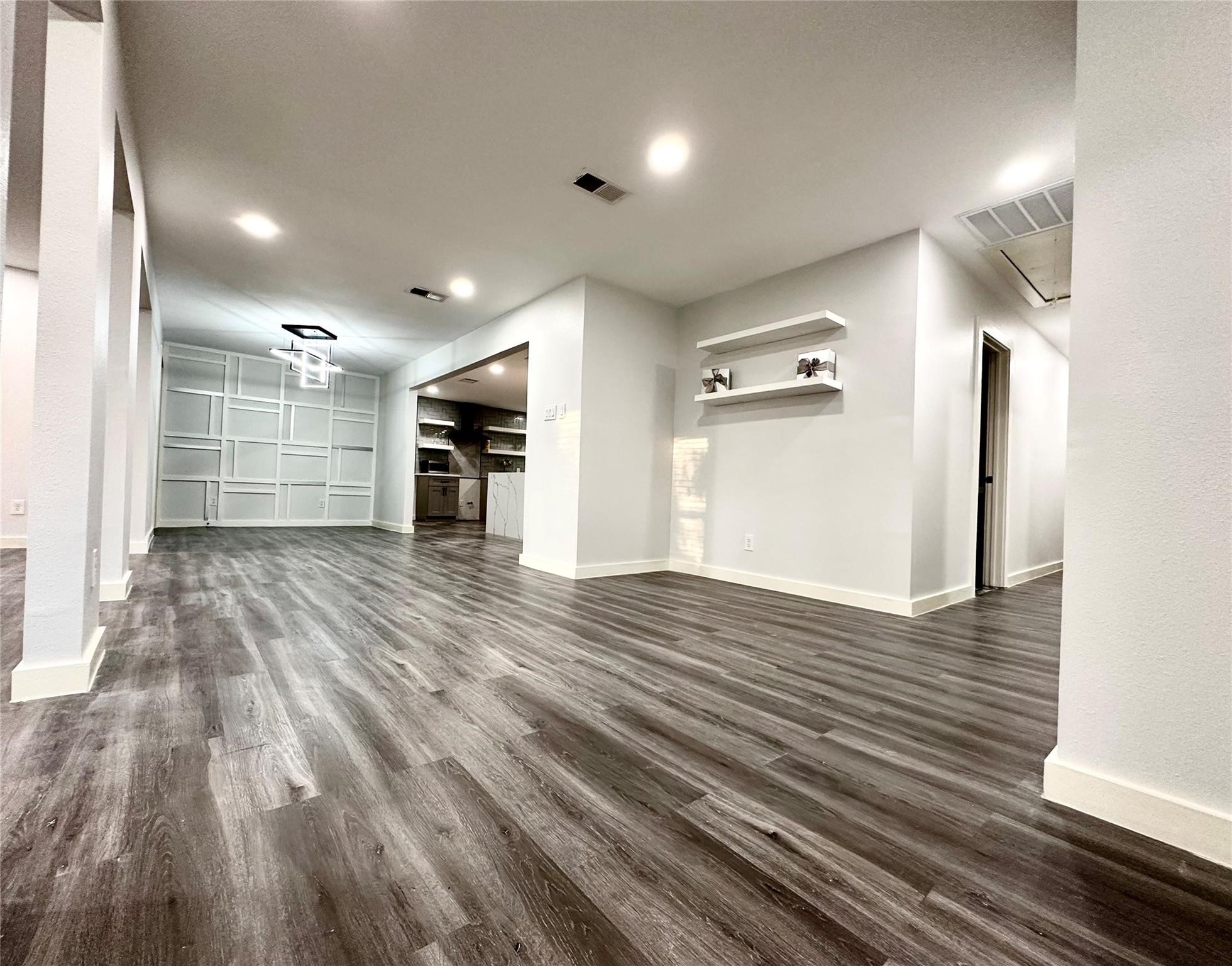 8058 Longridge Drive Property Photo 4