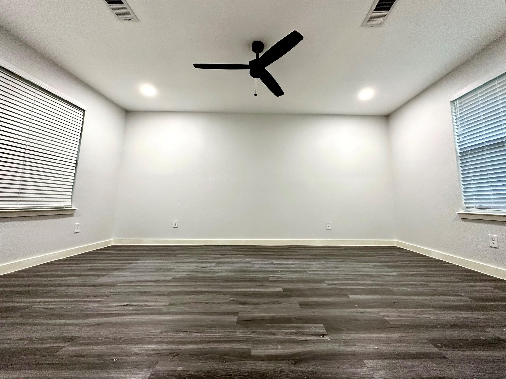 8058 Longridge Drive Property Photo 10