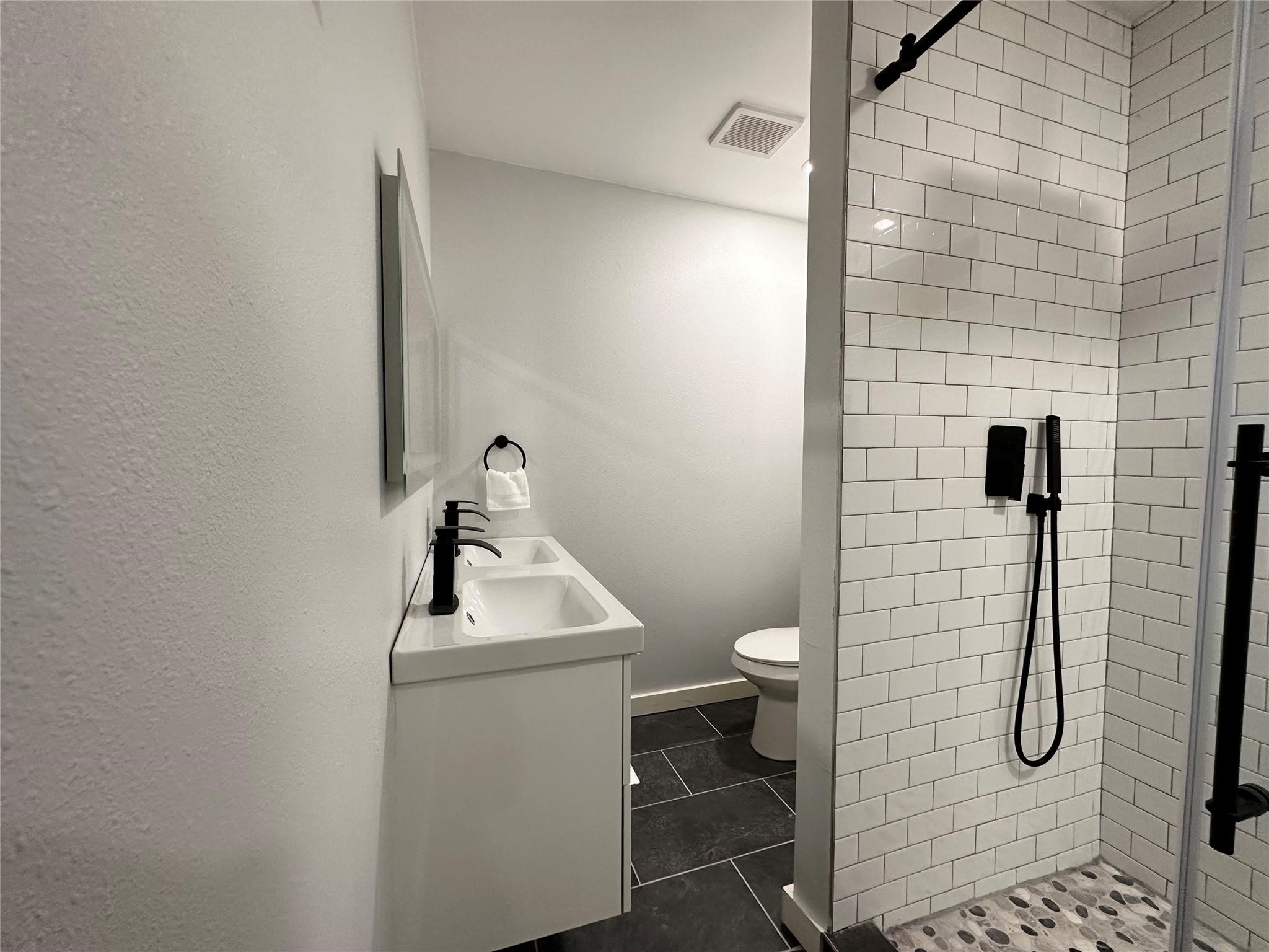 8058 Longridge Drive Property Photo 11