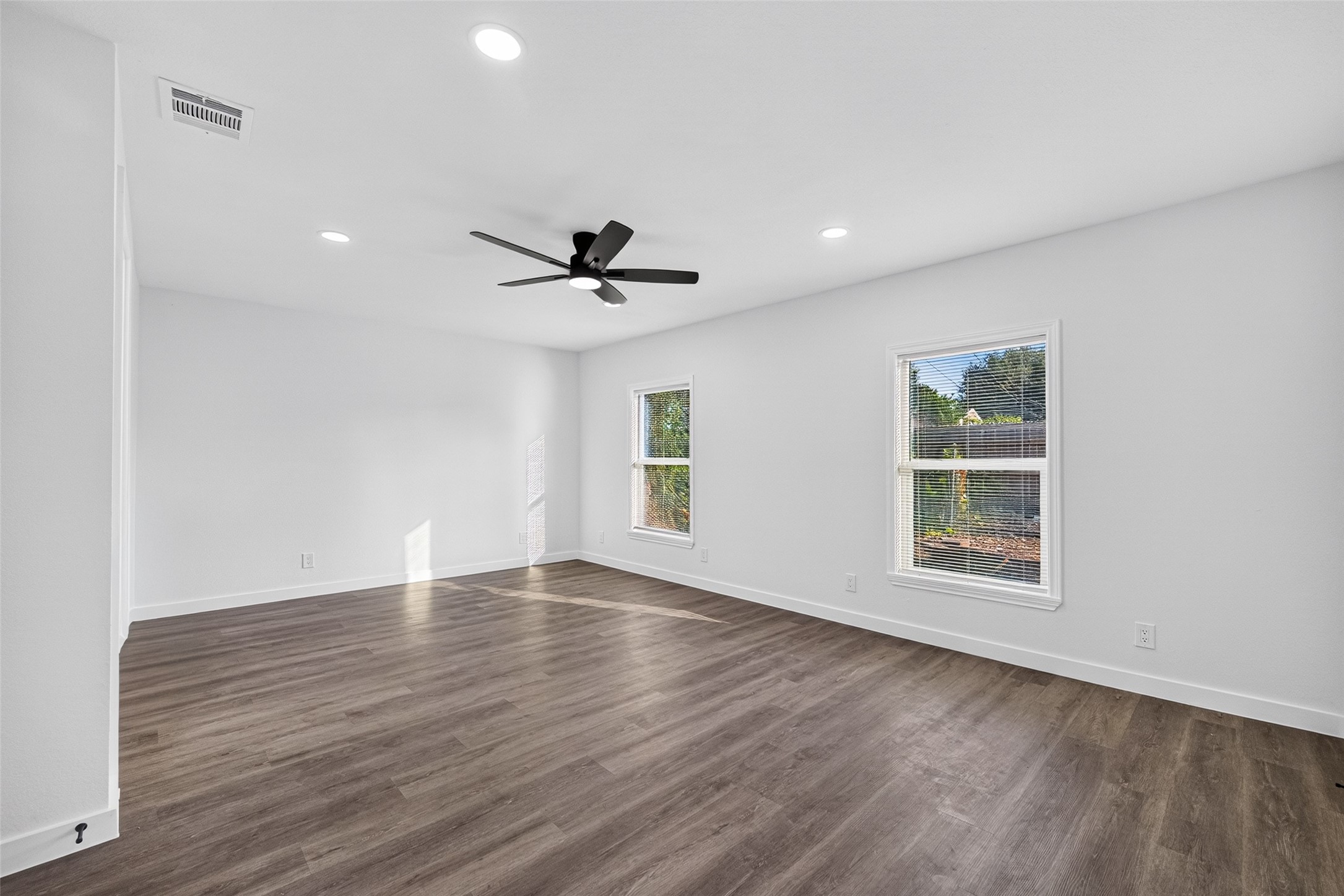 3923 Alberta Street Property Photo 13