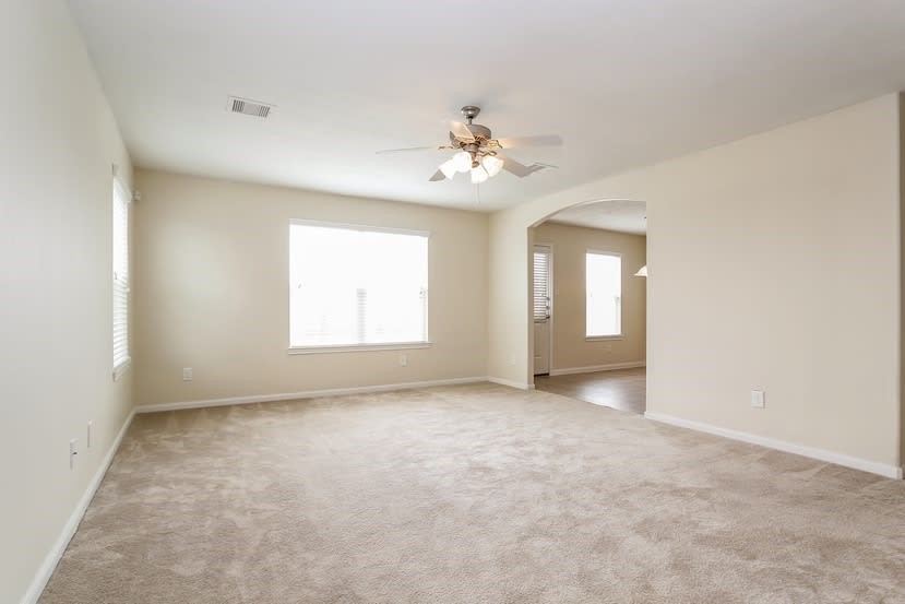 19151 Sandelford Drive Property Photo 2