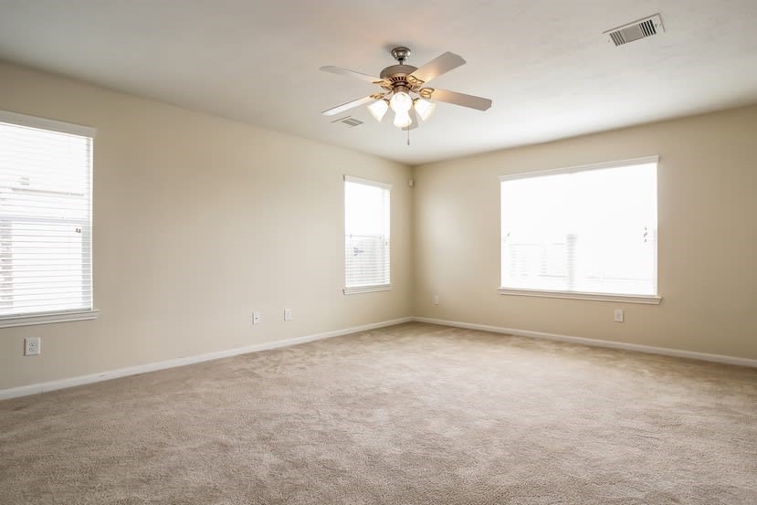 19151 Sandelford Drive Property Photo 3